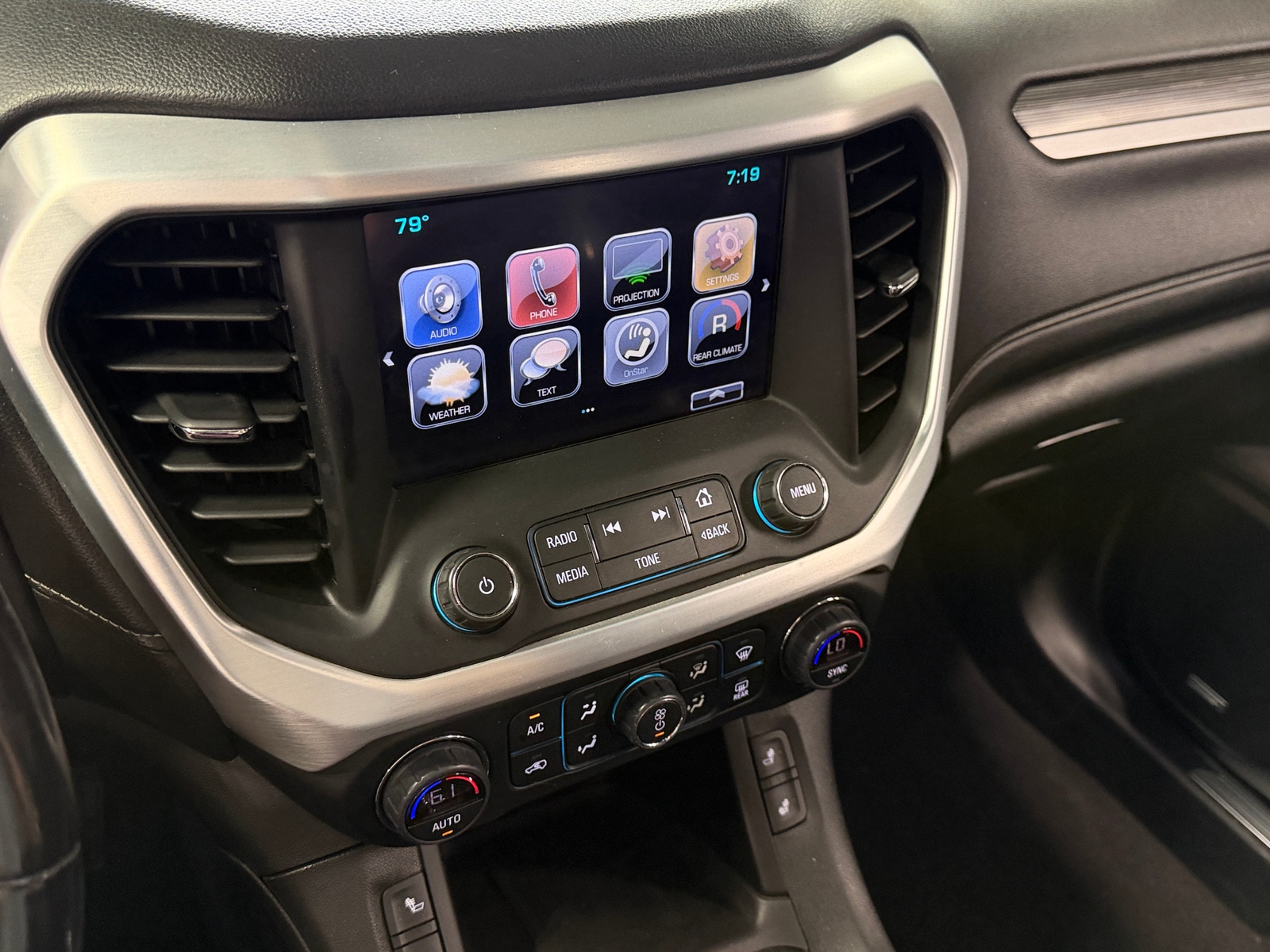 Thumbnail: 2019 GMC Acadia - 3