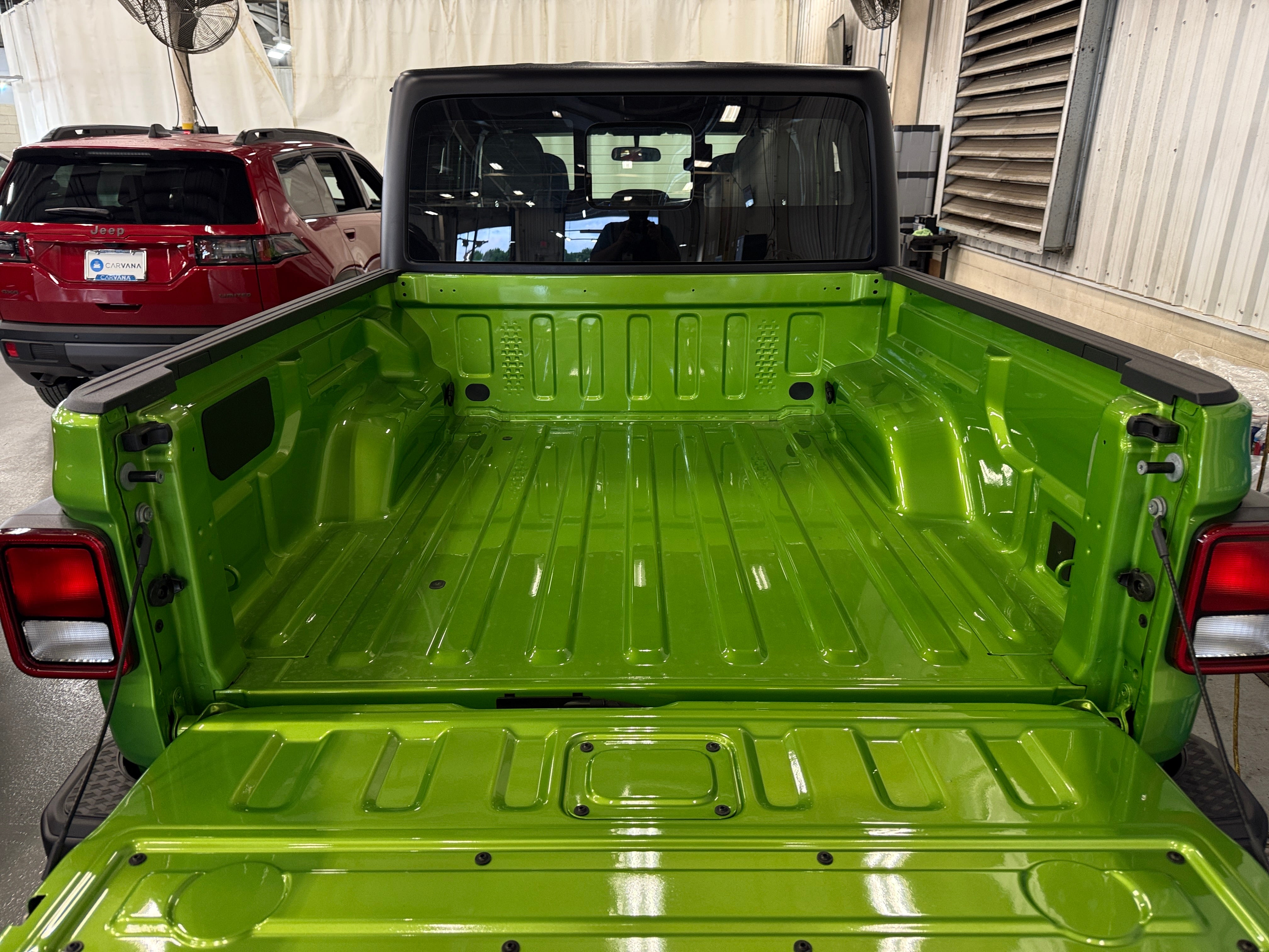 2026 Jeep Gladiator Sport Auto's photo