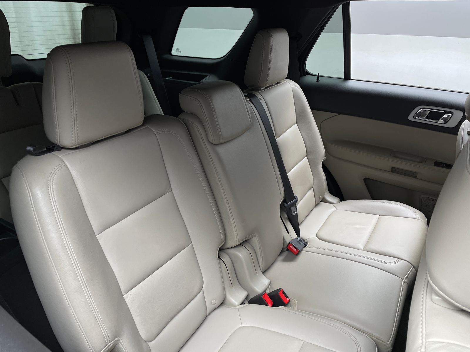 Thumbnail: 2015 Ford Explorer - 5