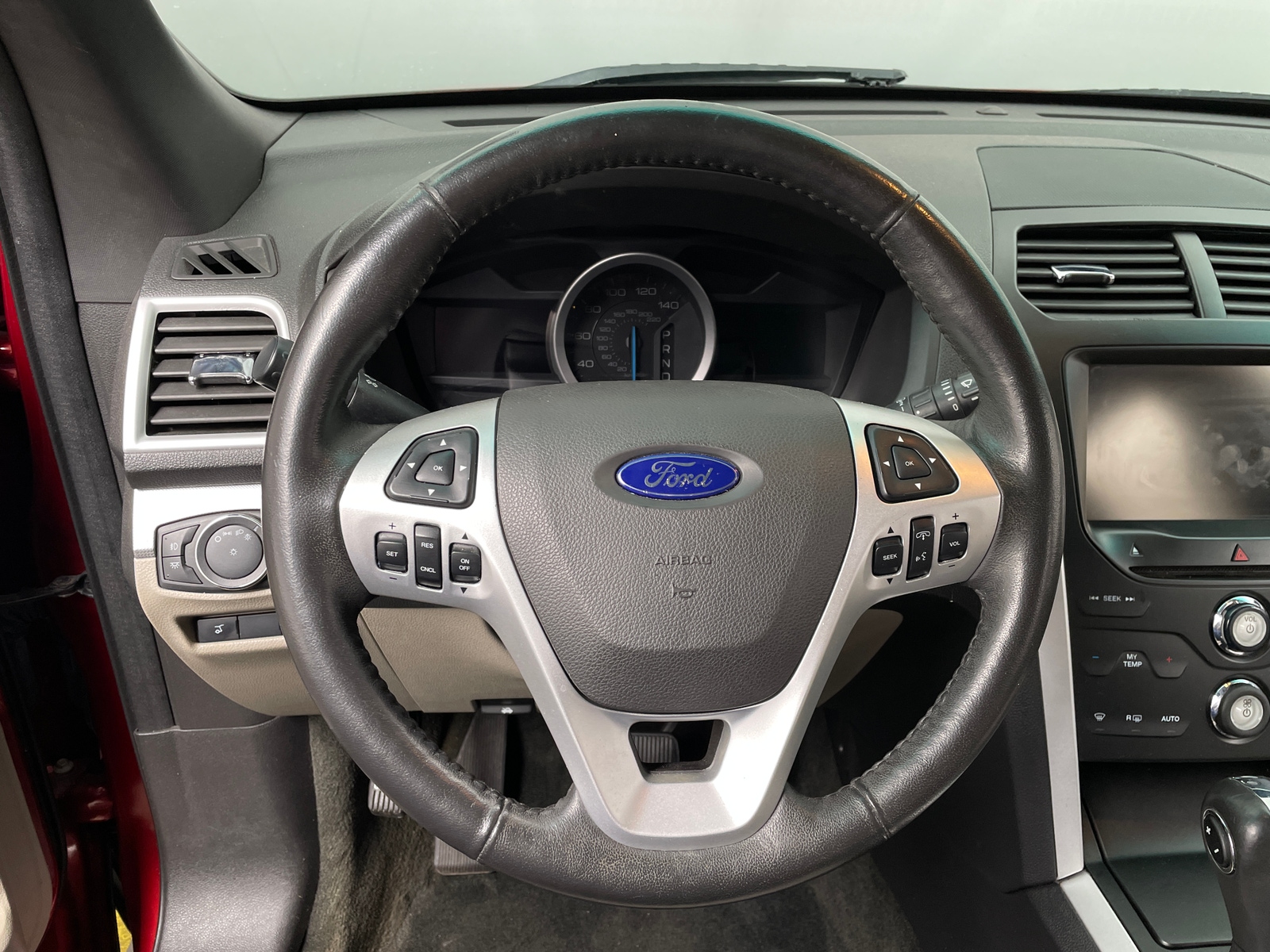 Thumbnail: 2015 Ford Explorer - 4