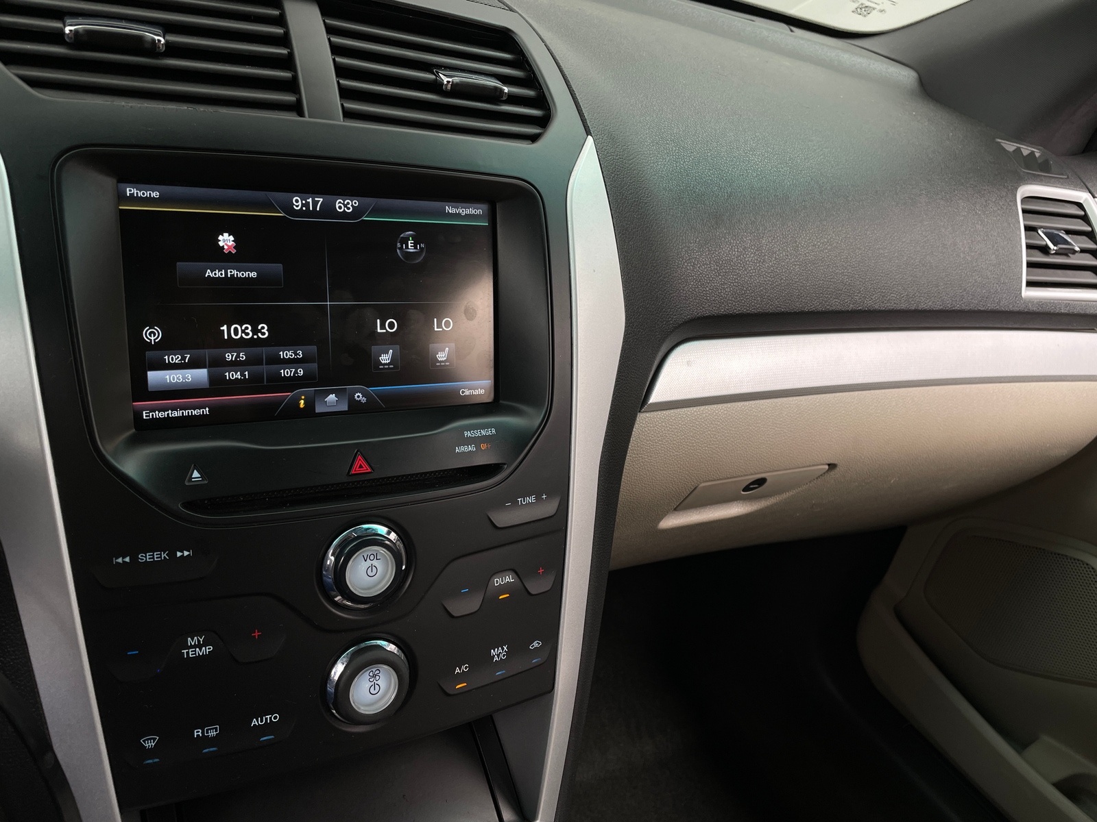 Thumbnail: 2015 Ford Explorer - 3