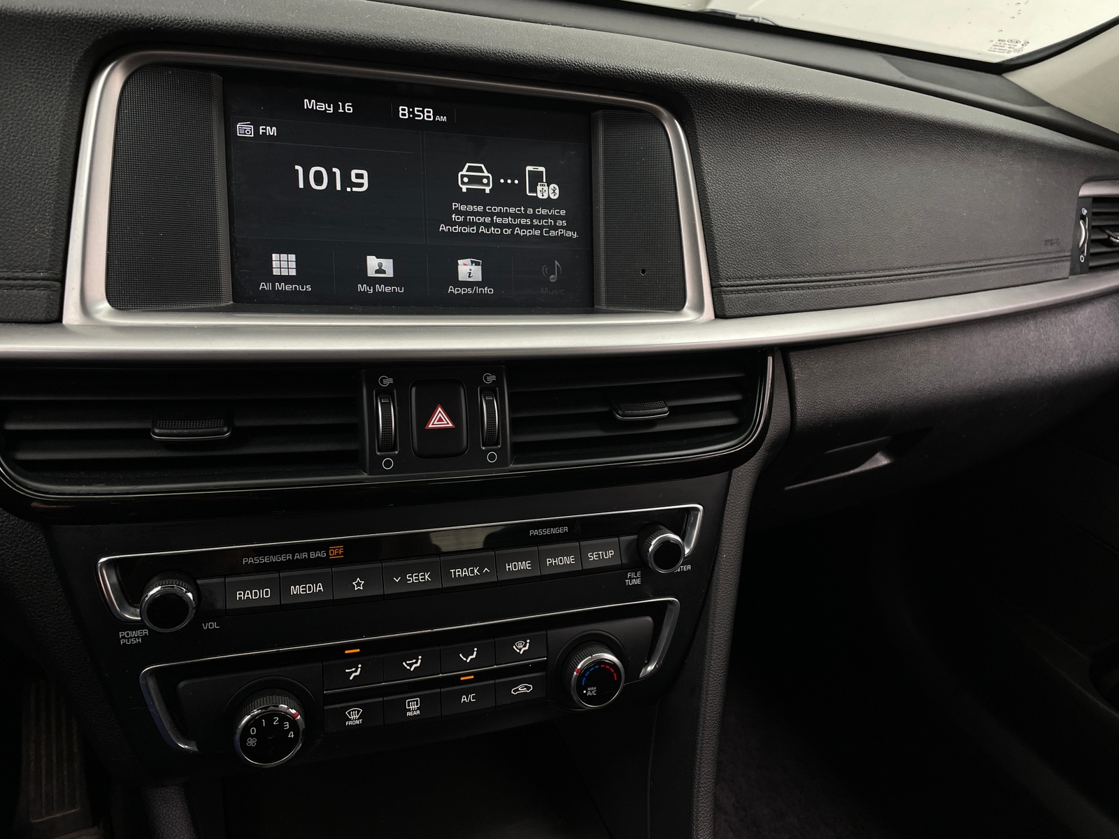 Thumbnail: 2019 Kia Optima - 4