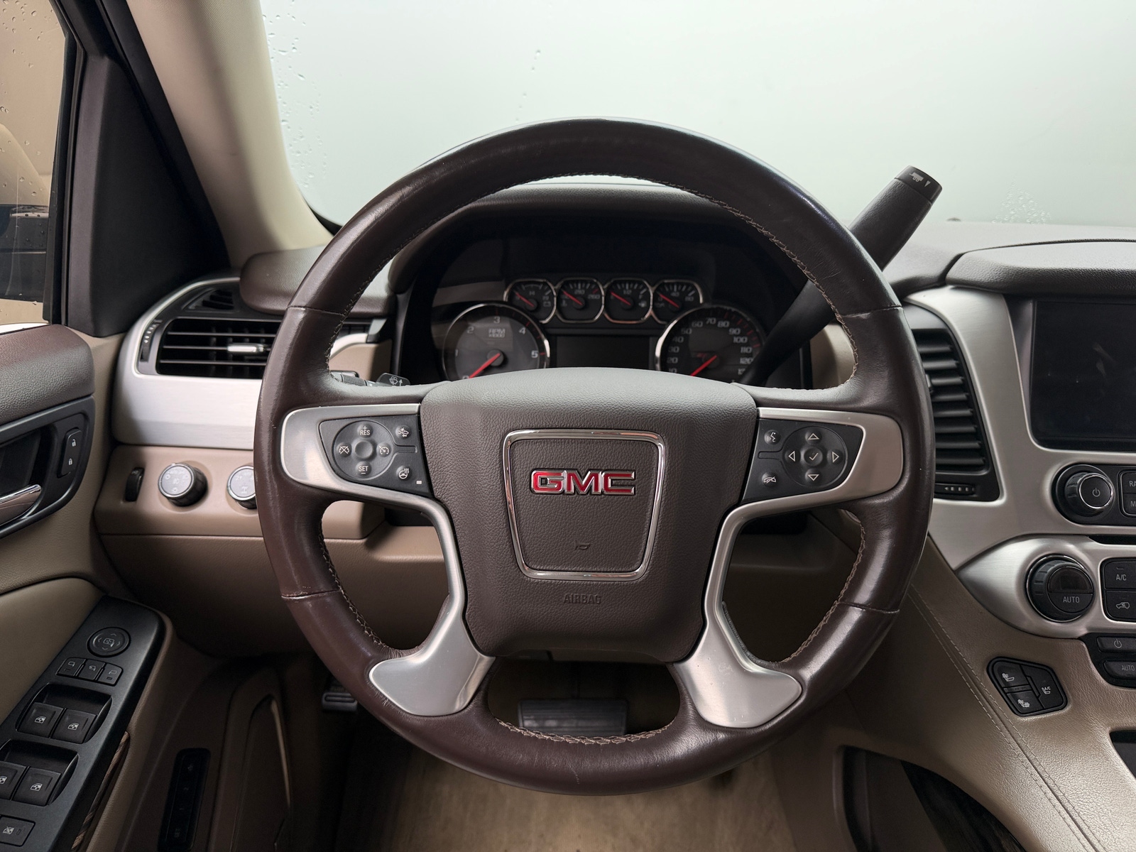 Thumbnail: 2015 GMC Yukon - 4