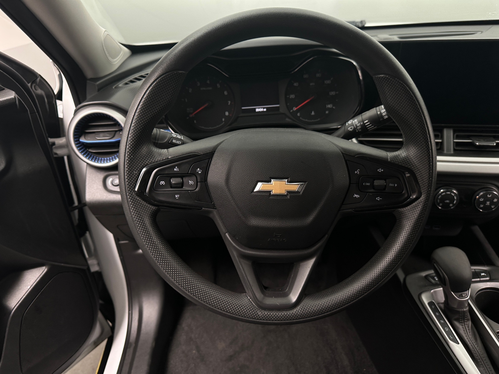 Thumbnail: 2024 Chevrolet Trax - 5