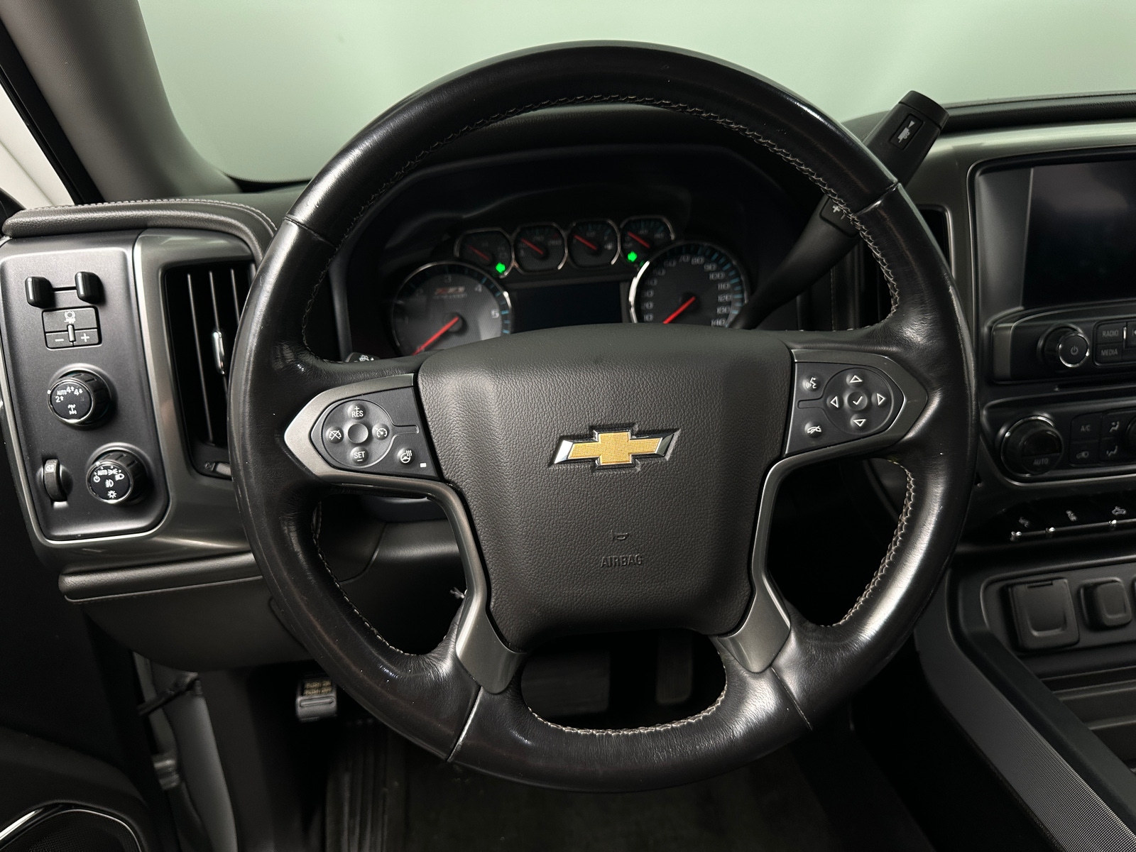 Thumbnail: 2018 Chevrolet Silverado 1500 - 4