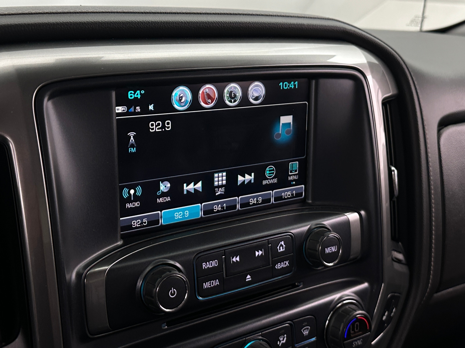 Thumbnail: 2018 Chevrolet Silverado 1500 - 3