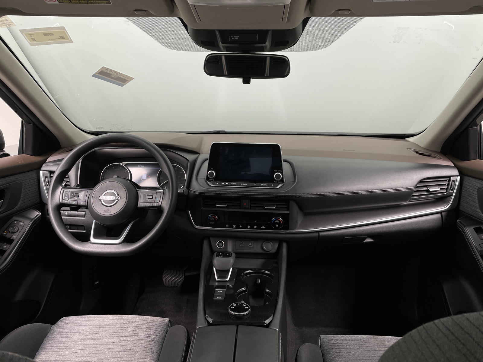 Thumbnail: 2023 Nissan Rogue - 3