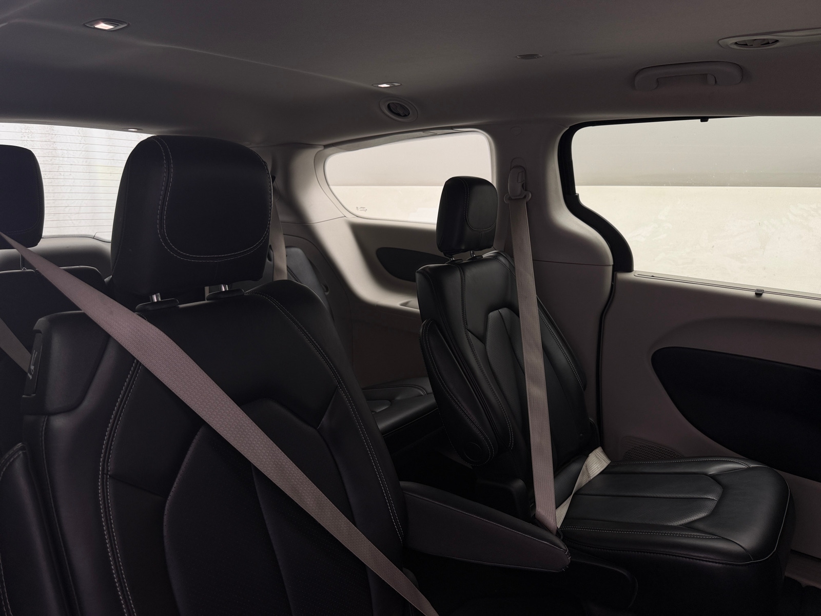 Thumbnail: 2023 Chrysler Pacifica - 5
