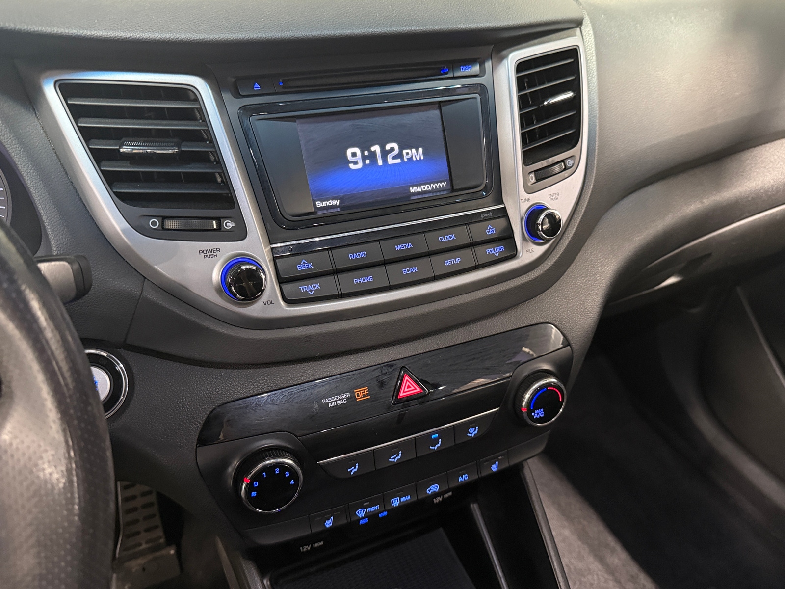 Thumbnail: 2017 Hyundai Tucson - 4