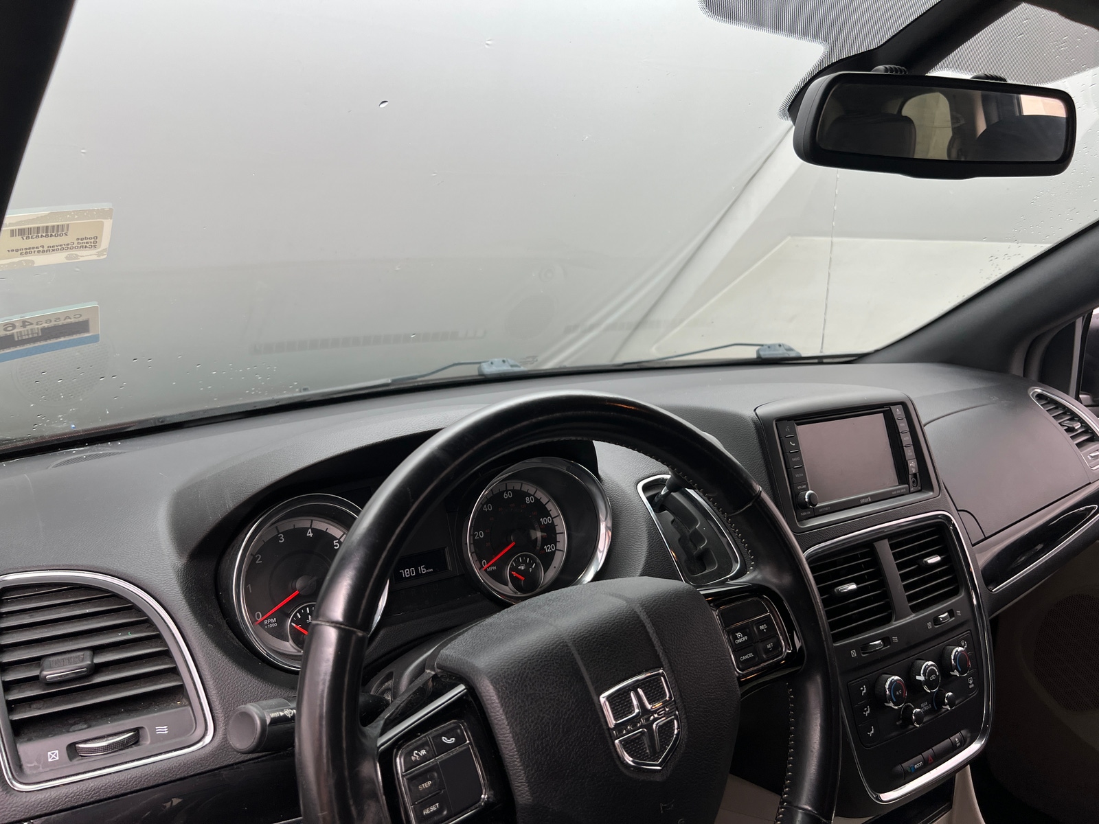 Thumbnail: 2019 Dodge Grand Caravan - 3