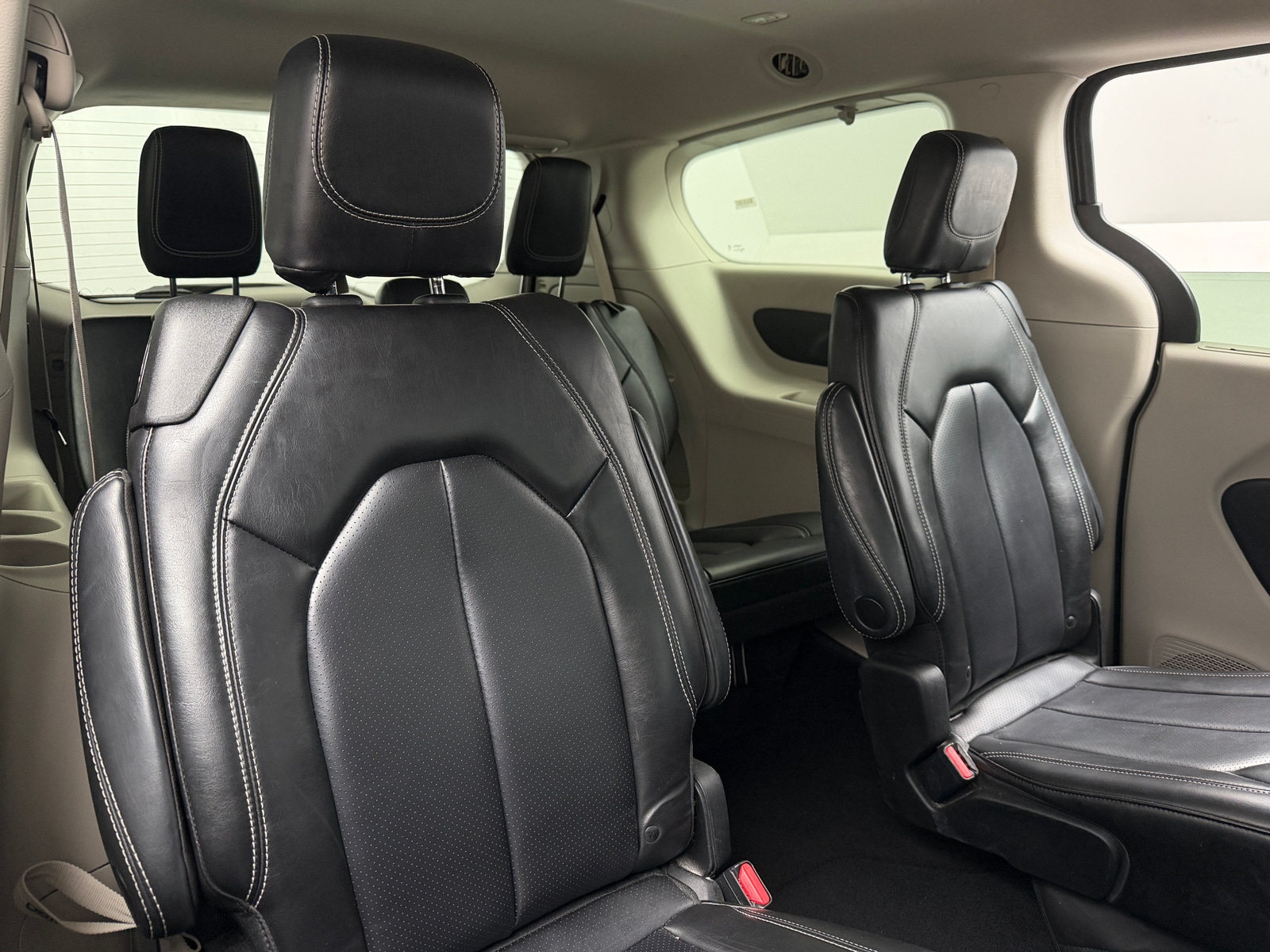 Thumbnail: 2023 Chrysler Pacifica - 5