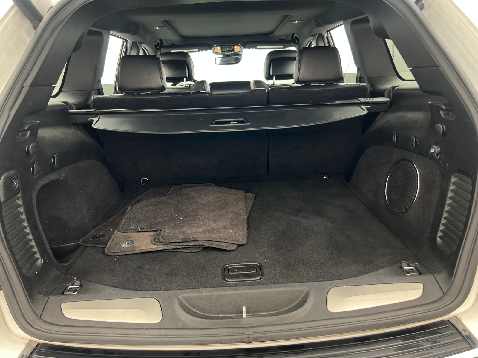 Thumbnail: 2019 Jeep Grand Cherokee - 6