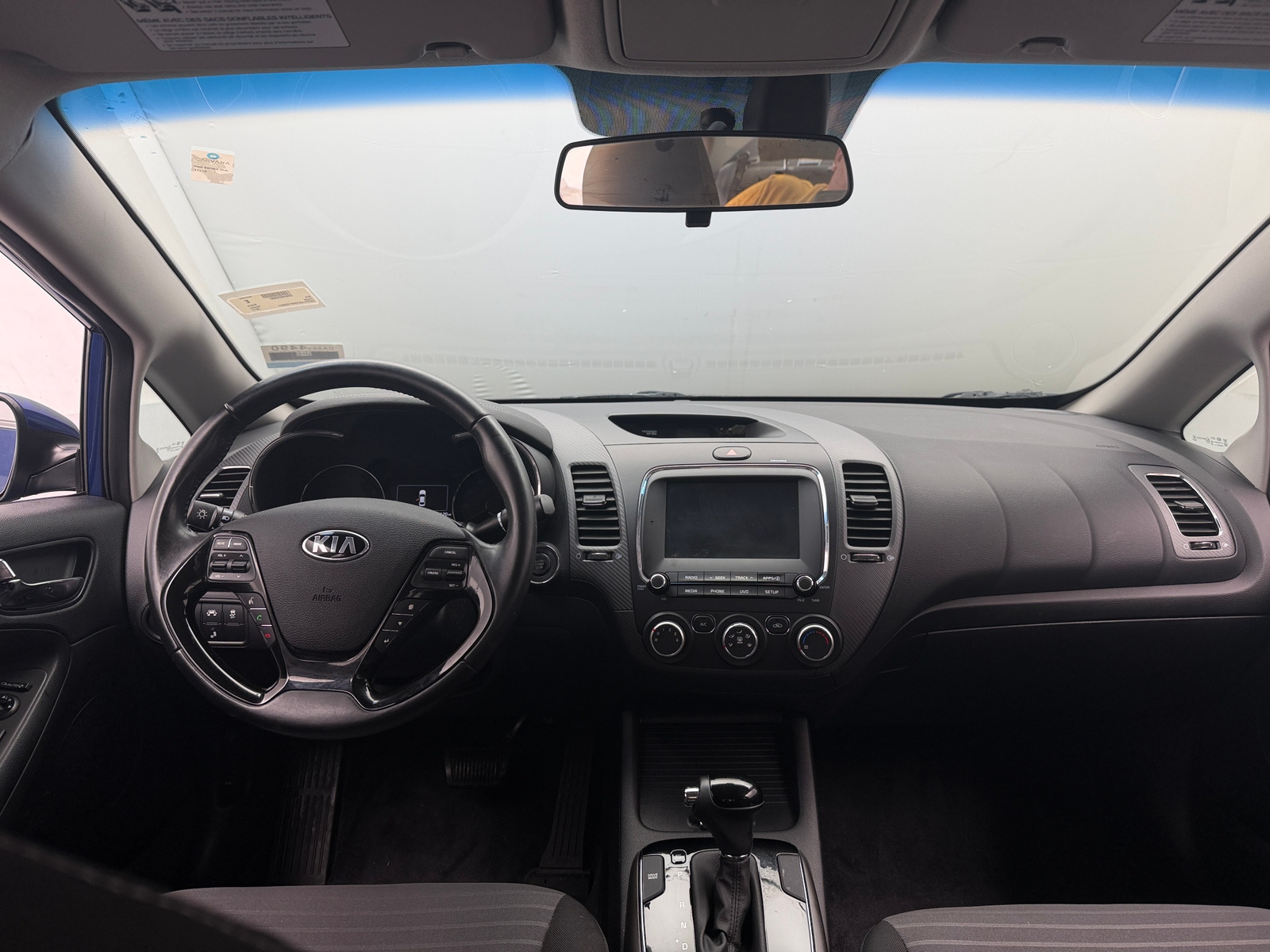 Thumbnail: 2017 Kia Forte - 3
