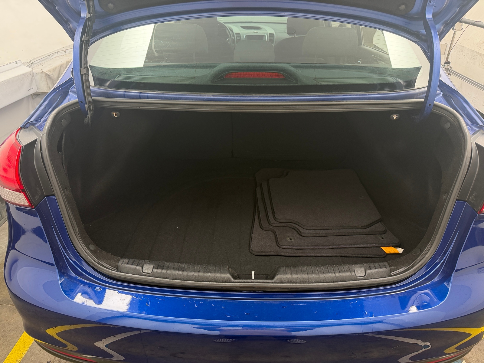 Thumbnail: 2017 Kia Forte - 7