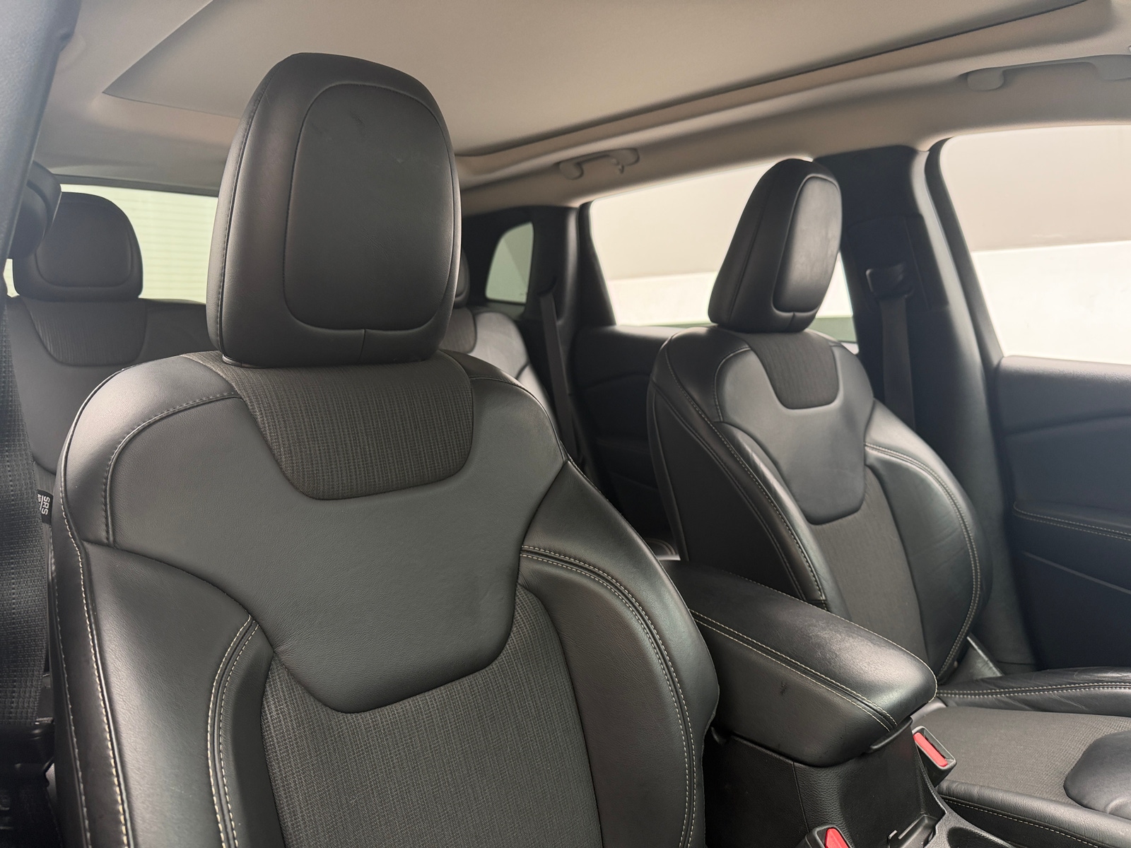 Thumbnail: 2018 Jeep Cherokee - 2