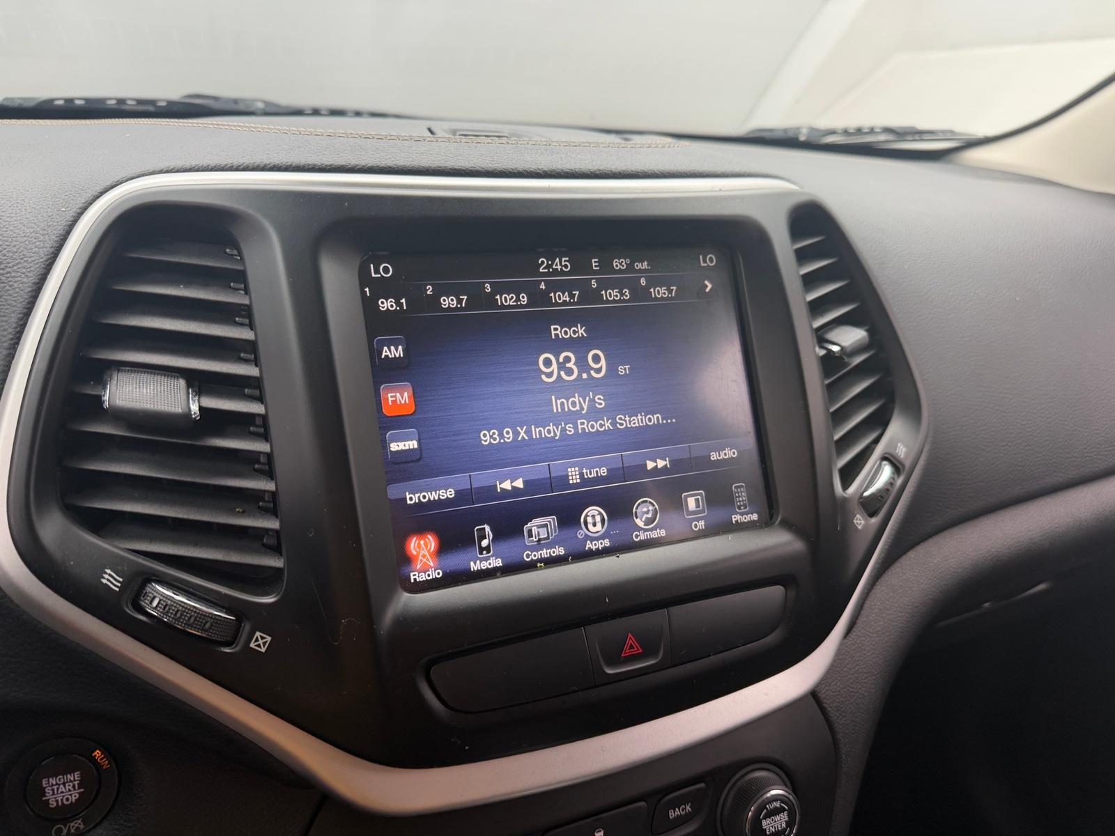 Thumbnail: 2018 Jeep Cherokee - 4