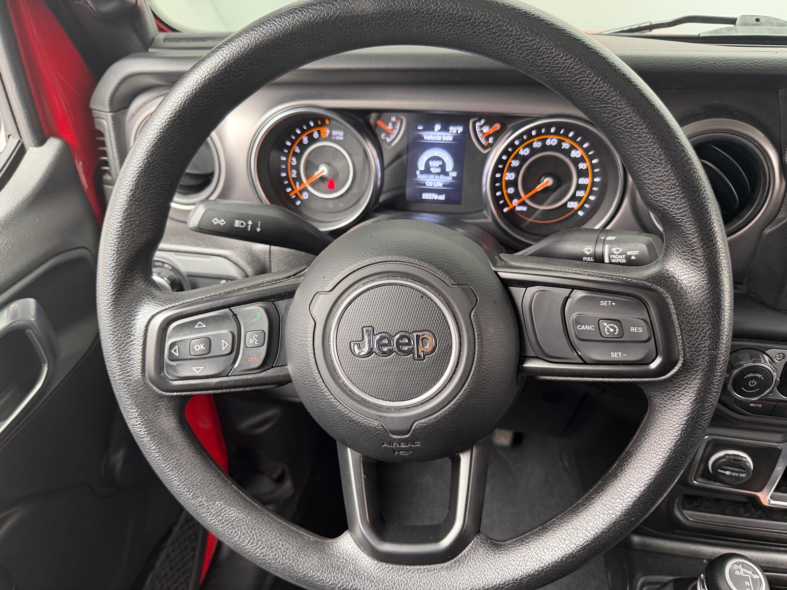 Thumbnail: 2023 Jeep Gladiator - 5