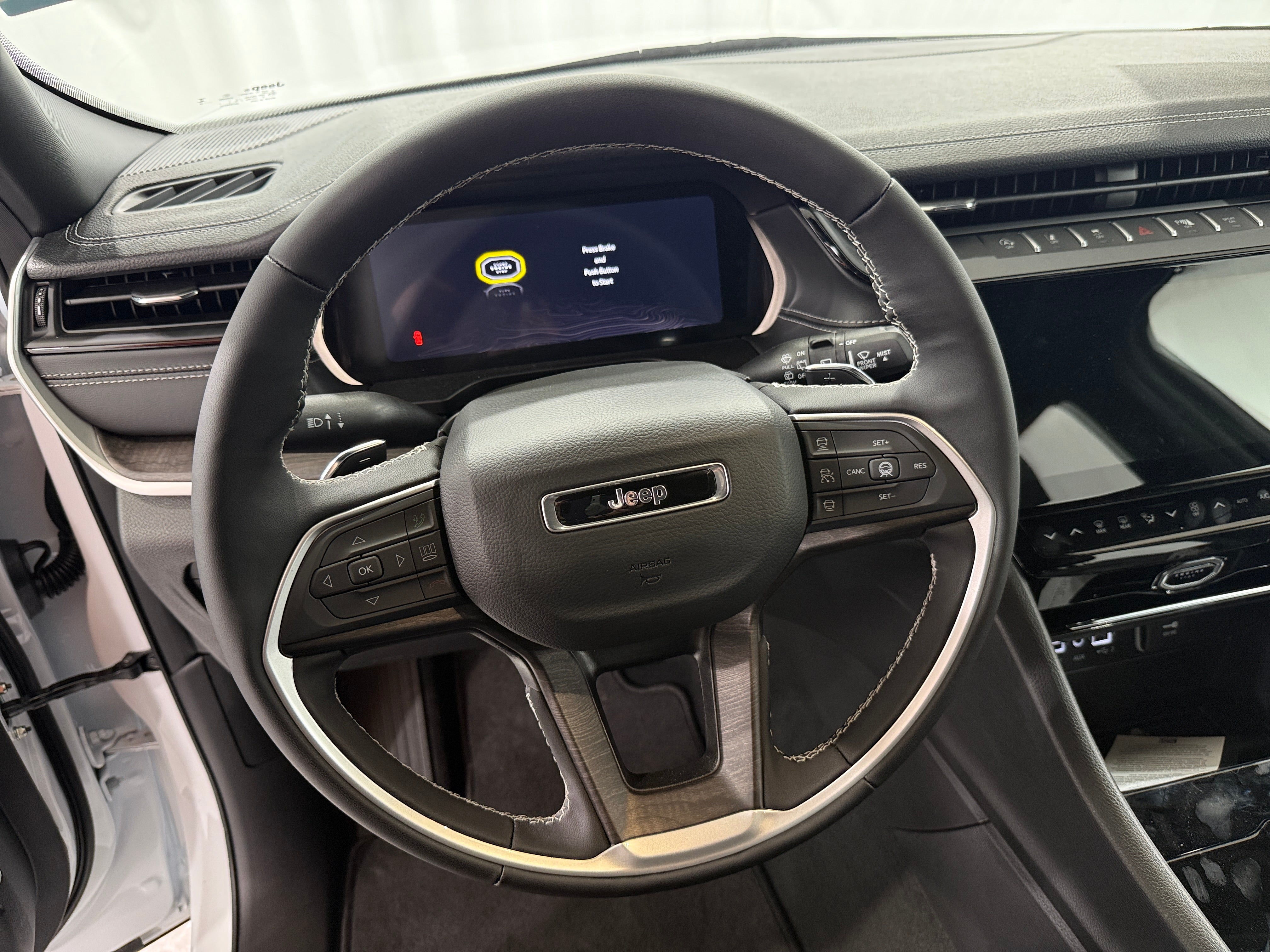 2026 Jeep Grand Cherokee L Limited's photo