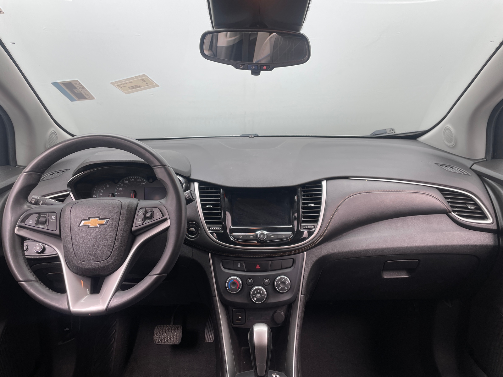 Thumbnail: 2018 Chevrolet Trax - 3