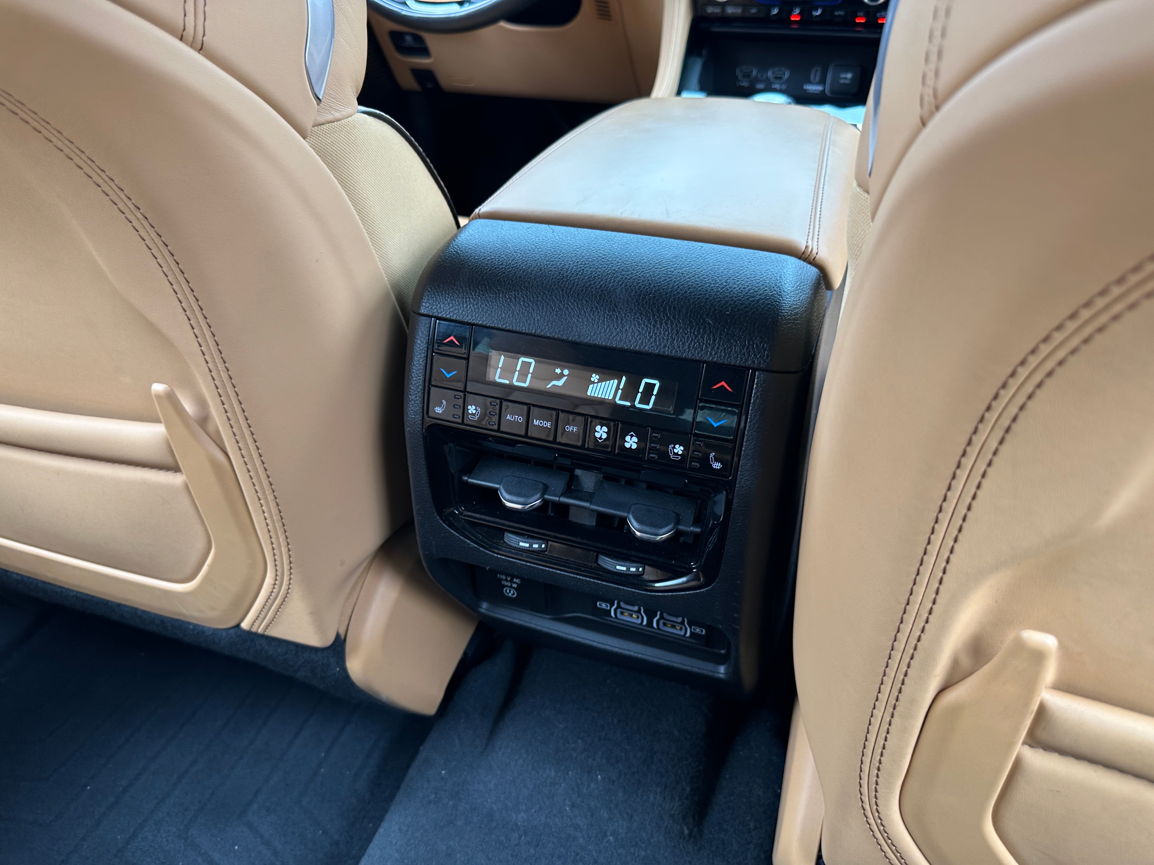 2023 Jeep Grand Cherokee L Summit Reserve - Photo 3