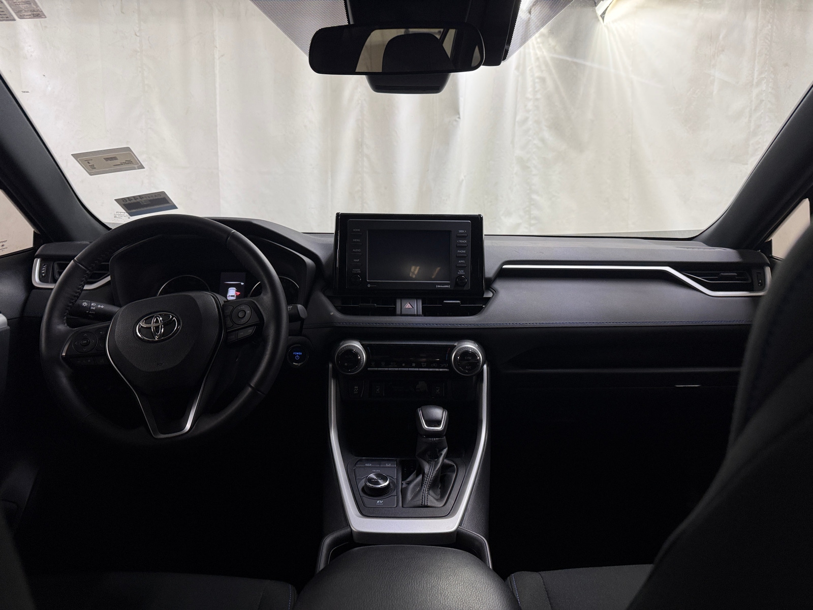 Thumbnail: 2022 Toyota RAV4 - 3