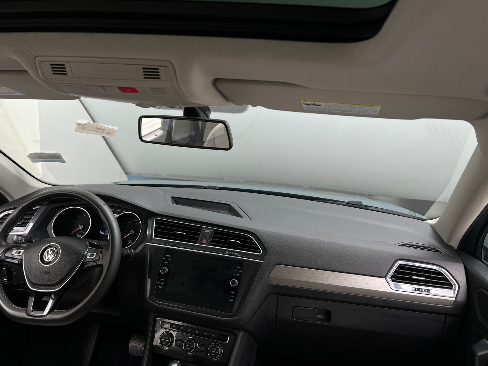 Thumbnail: 2021 Volkswagen Tiguan - 2