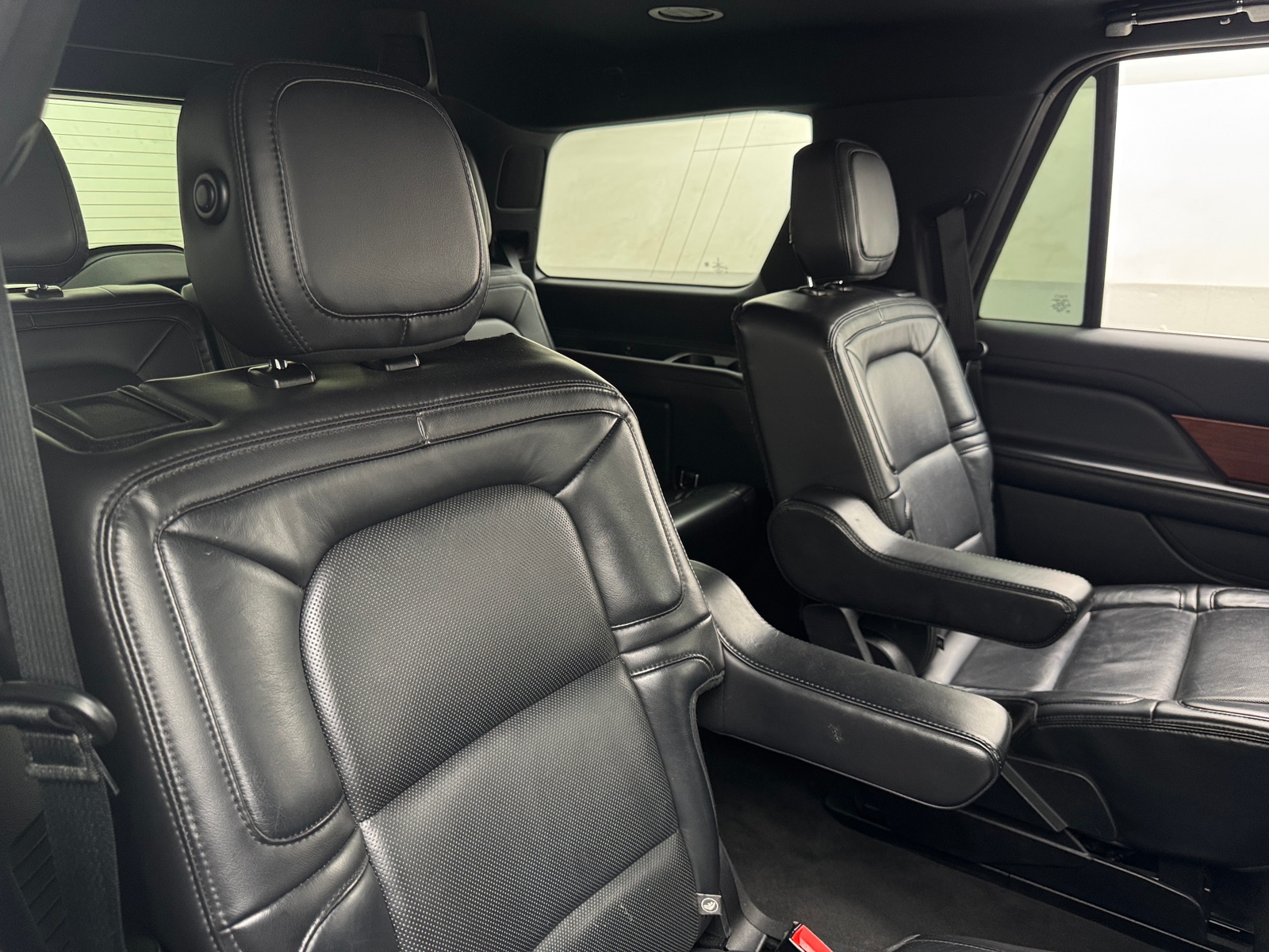 Thumbnail: 2020 Lincoln Navigator - 5