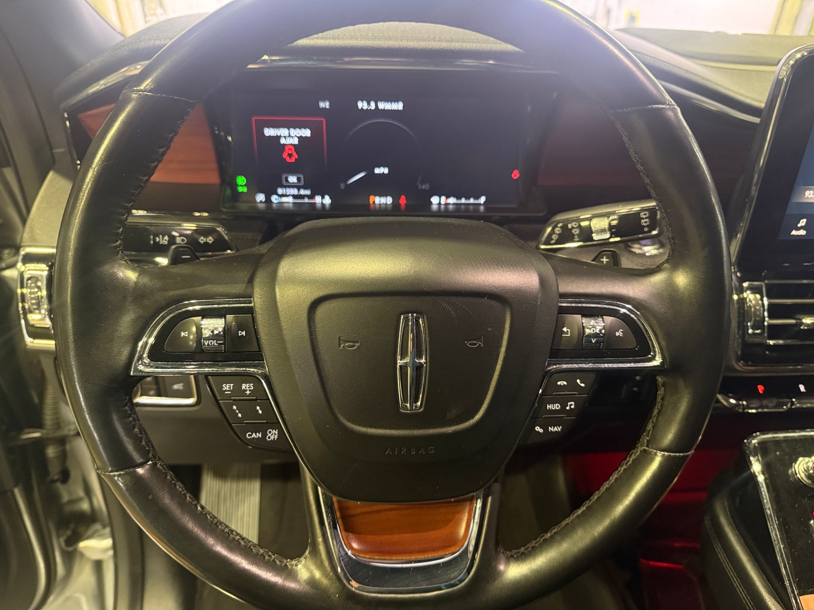 Thumbnail: 2020 Lincoln Navigator - 4