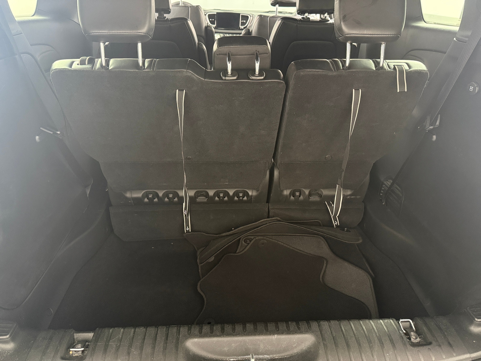 Thumbnail: 2025 Chrysler Pacifica - 6
