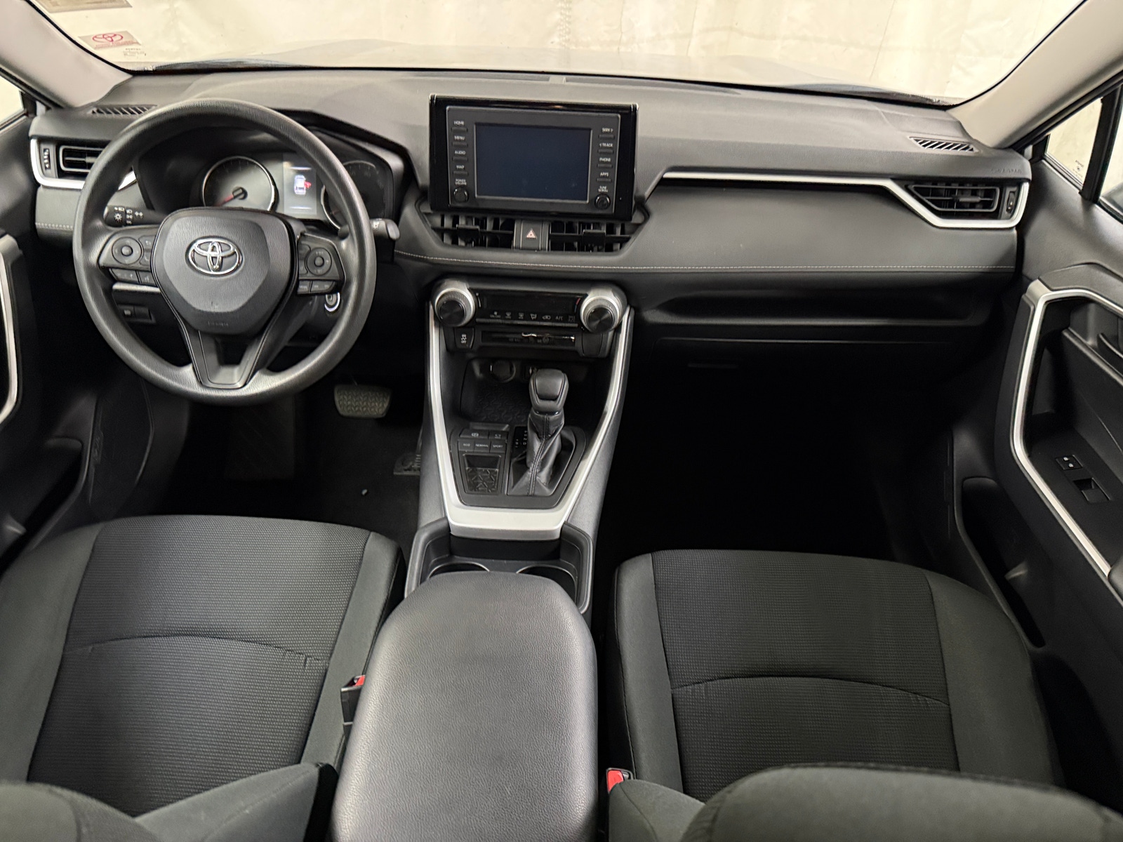 Thumbnail: 2019 Toyota RAV4 - 3
