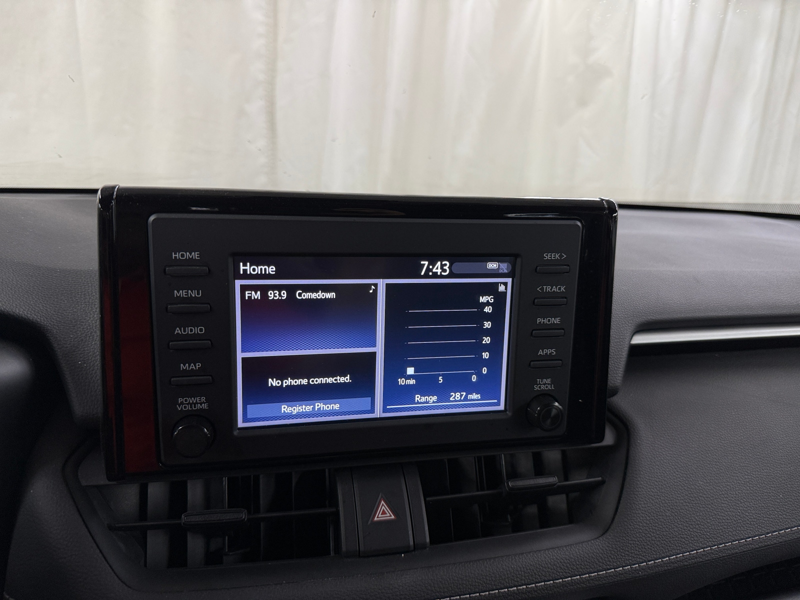 Thumbnail: 2019 Toyota RAV4 - 4