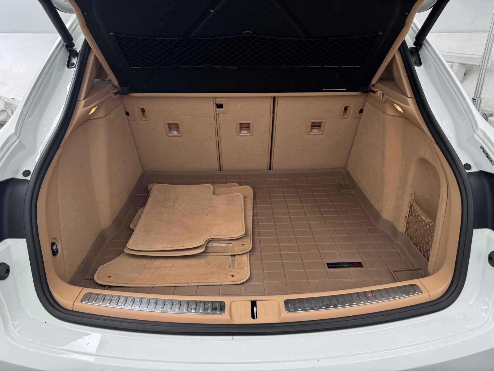 Thumbnail: 2016 Porsche Macan - 6