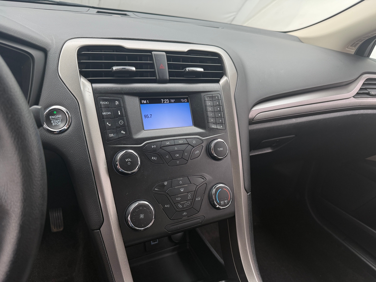 Thumbnail: 2020 Ford Fusion - 4