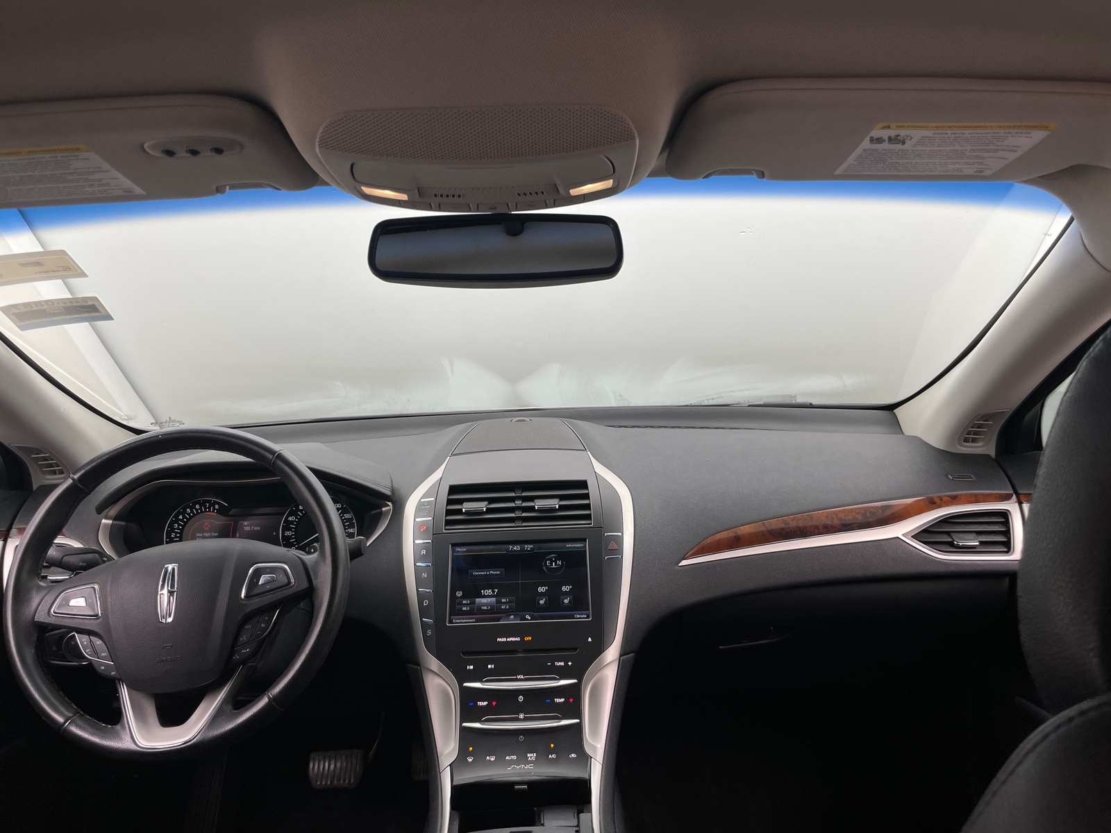 Thumbnail: 2015 Lincoln MKZ - 2