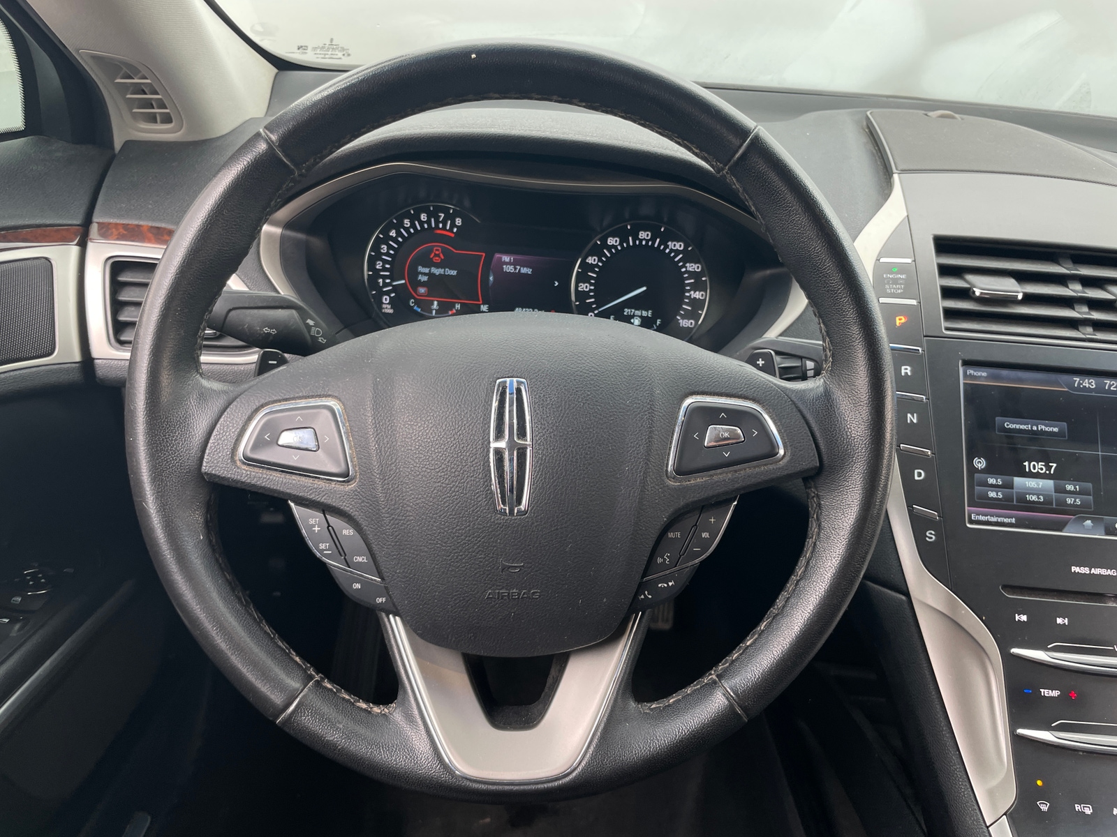 Thumbnail: 2015 Lincoln MKZ - 4