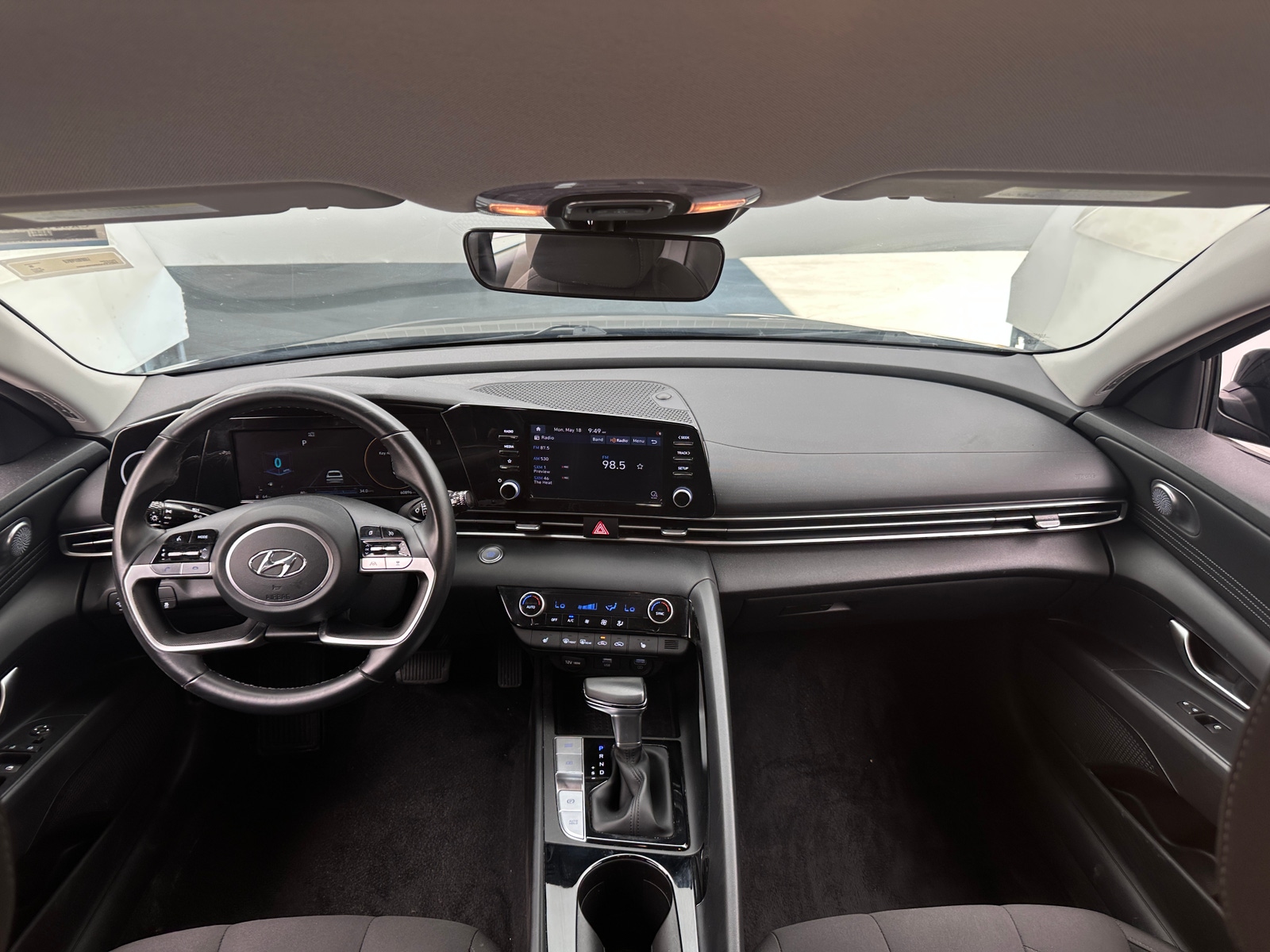 Thumbnail: 2022 Hyundai Elantra - 3