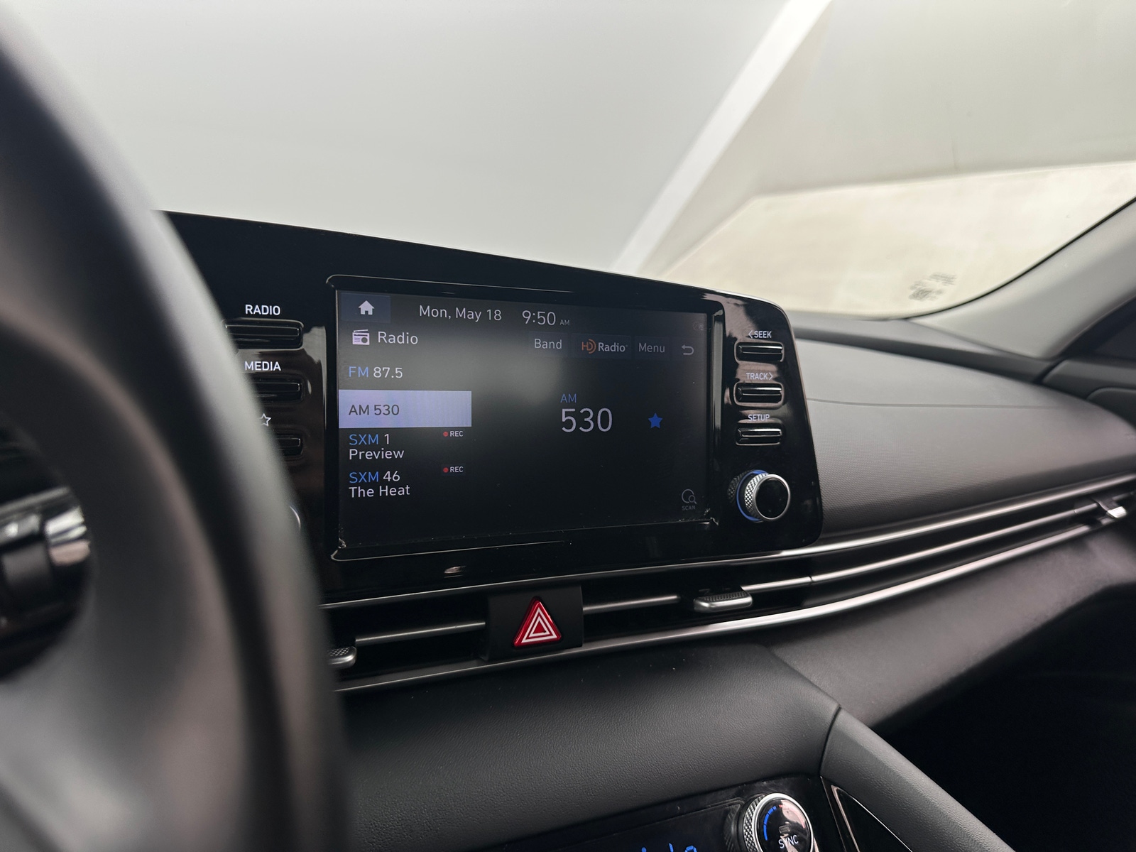 Thumbnail: 2022 Hyundai Elantra - 4