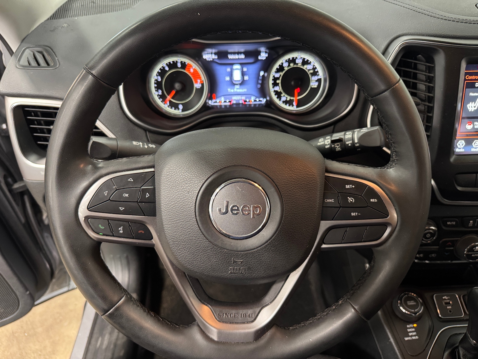 Thumbnail: 2022 Jeep Cherokee - 4