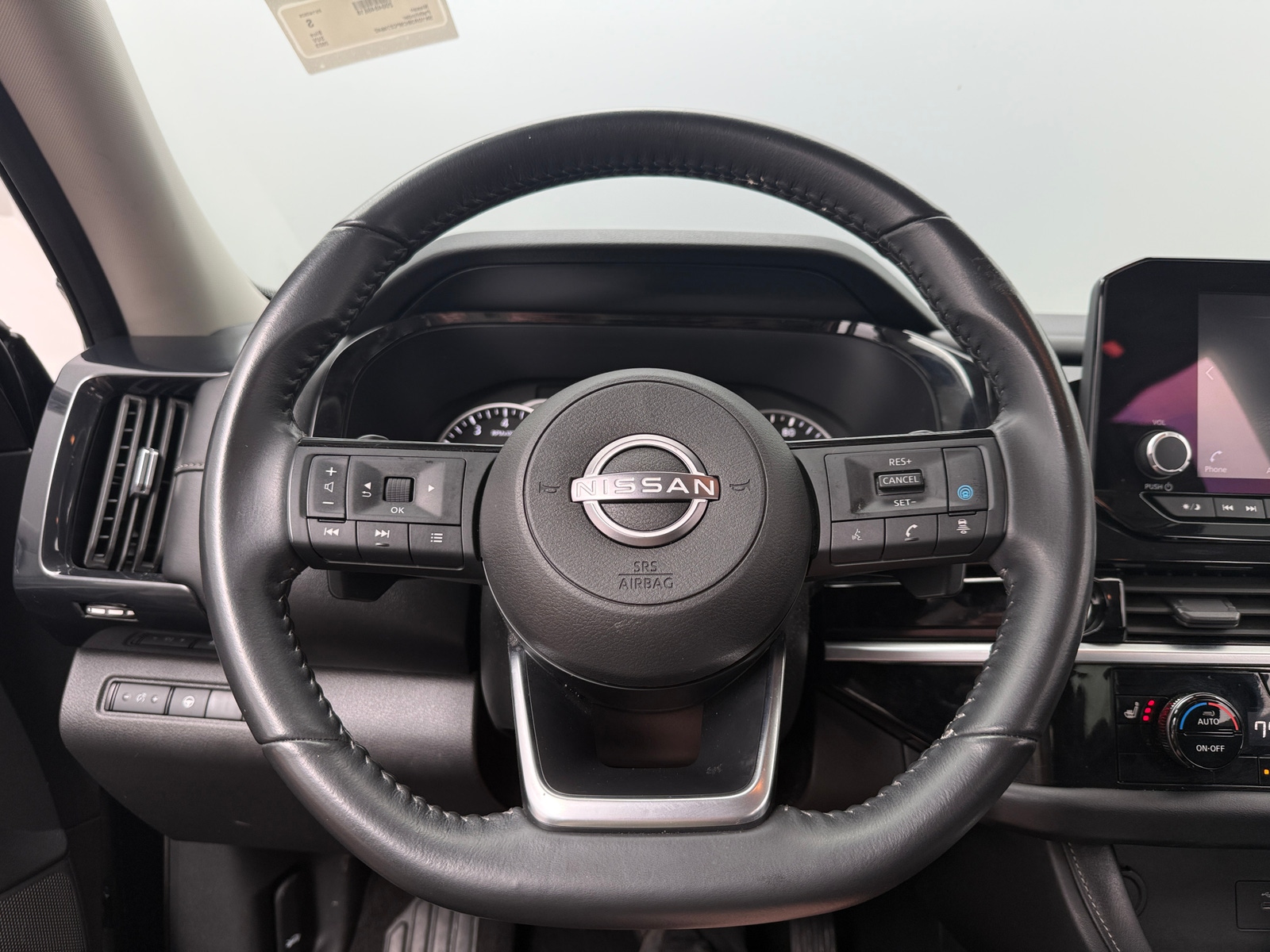 Thumbnail: 2023 Nissan Pathfinder - 5
