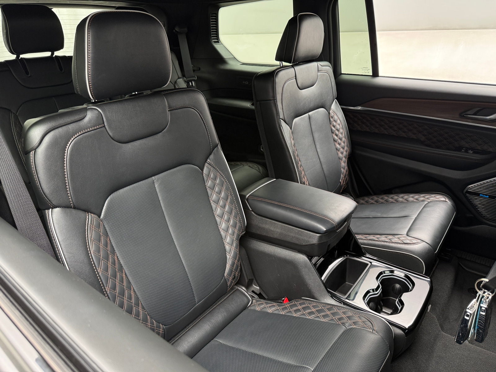 Thumbnail: 2024 Jeep Grand Cherokee L - 5