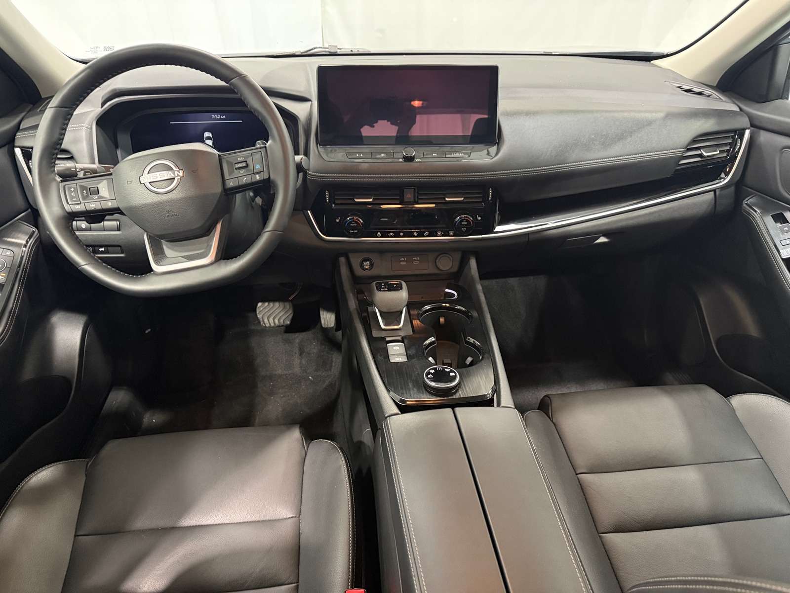 Thumbnail: 2025 Nissan Rogue - 2