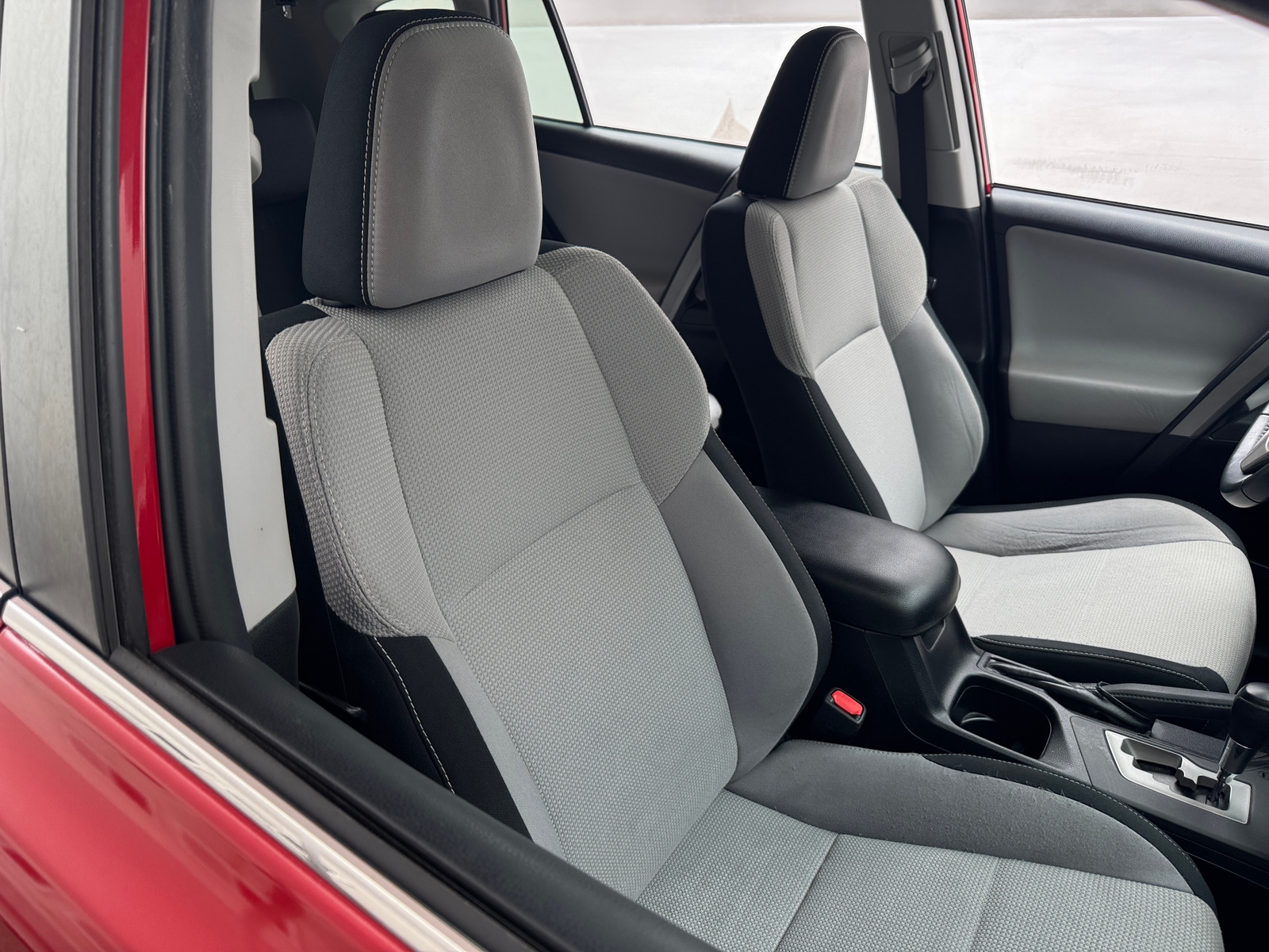 Thumbnail: 2017 Toyota RAV4 - 2