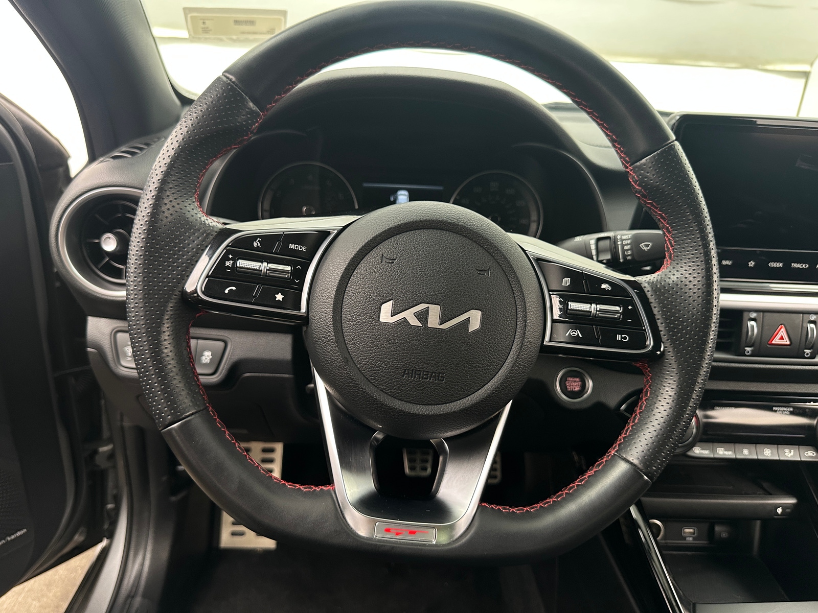 Thumbnail: 2022 Kia Forte - 4