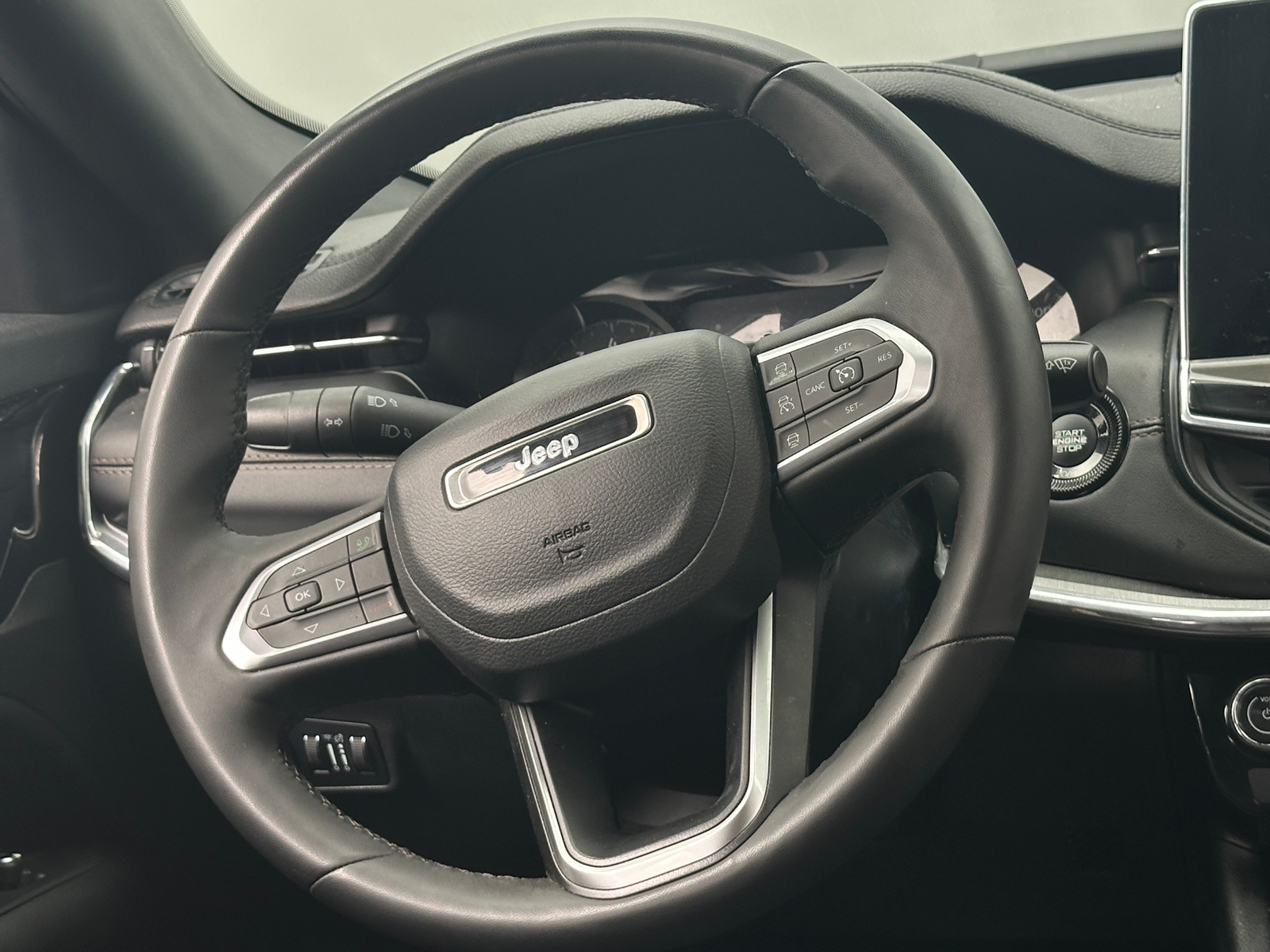 Thumbnail: 2023 Jeep Compass - 4