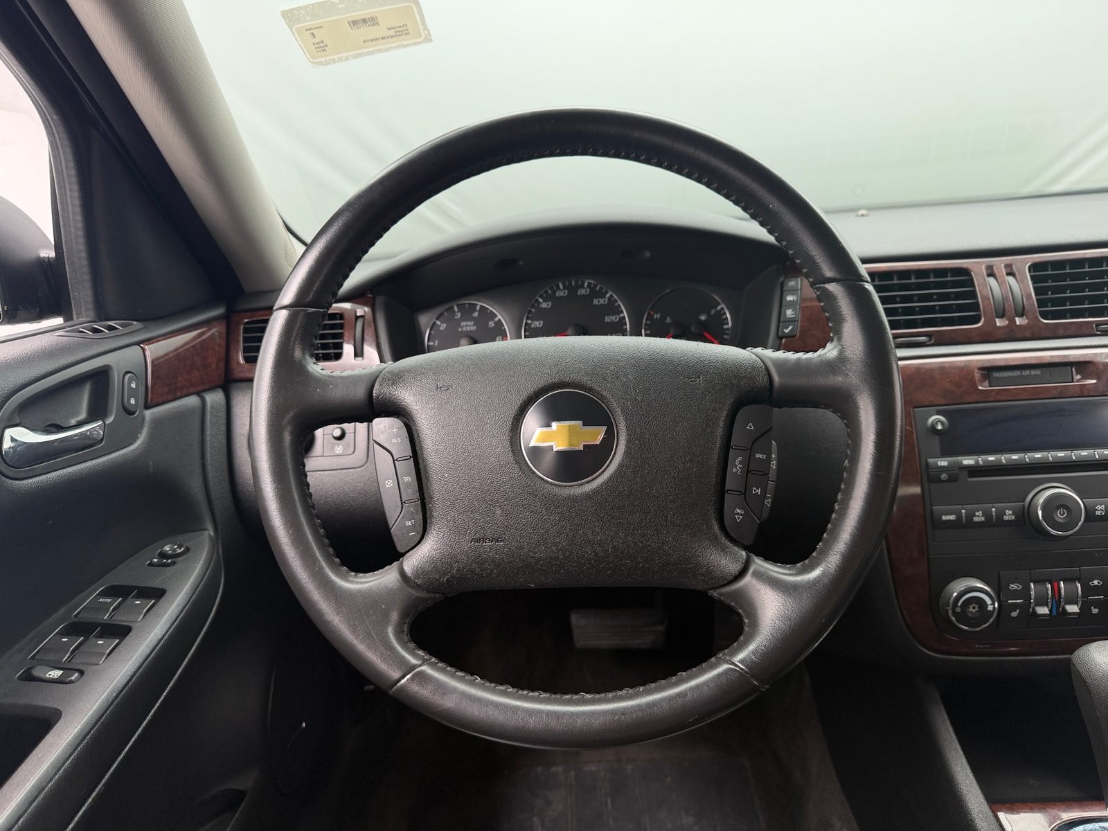 Thumbnail: 2011 Chevrolet Impala - 5