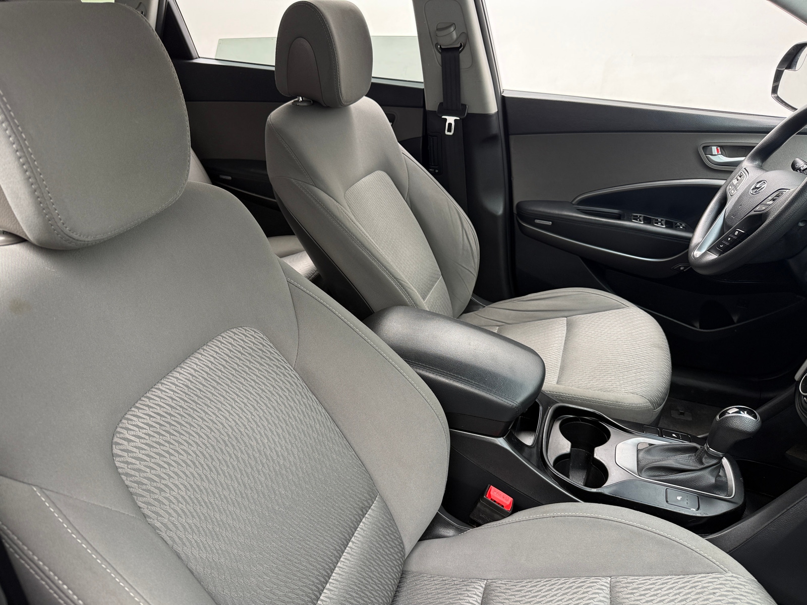Thumbnail: 2016 Hyundai Santa Fe - 2