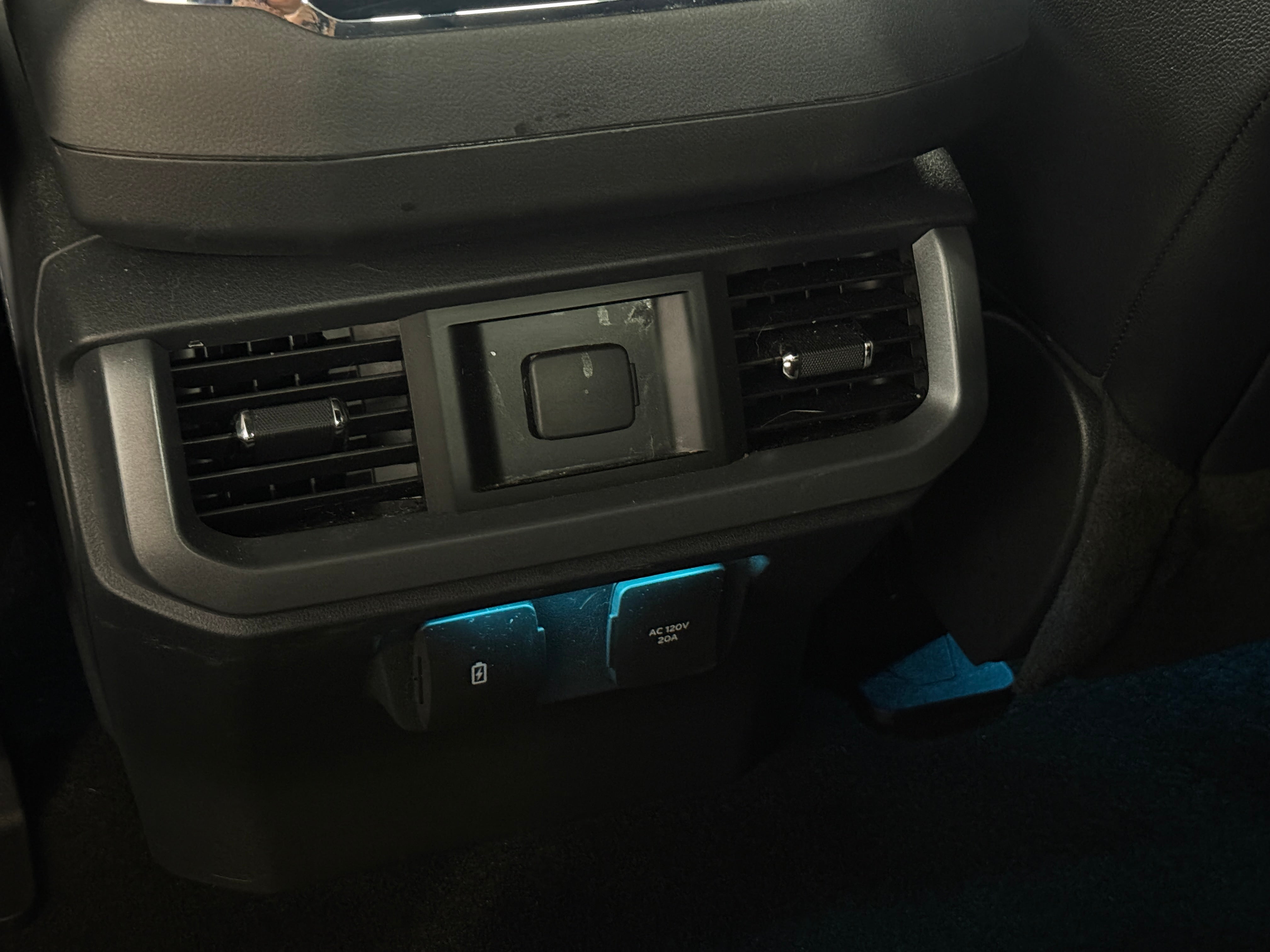 Used 2022 Ford F-150 Lightning Lariat with VIN 1FTVW1EL1NWG15335 for sale in Oak Creek, WI