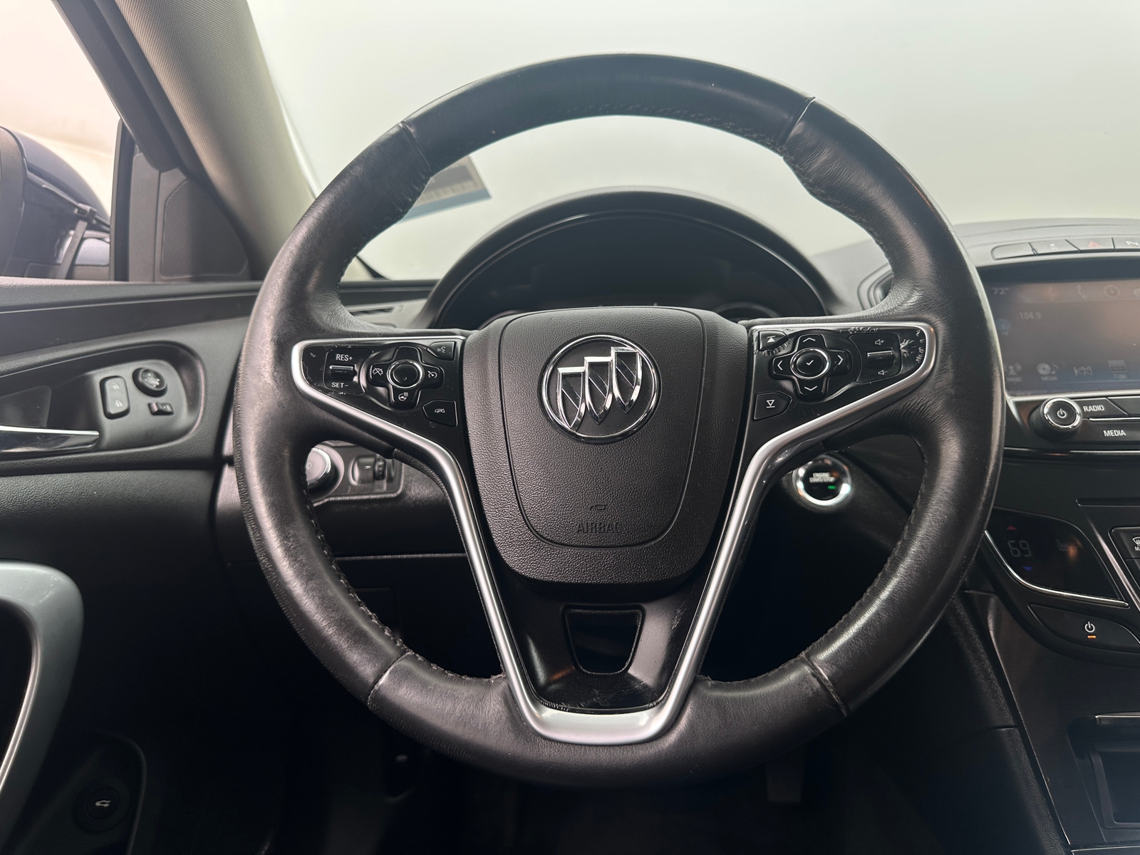 Thumbnail: 2016 Buick Regal - 4