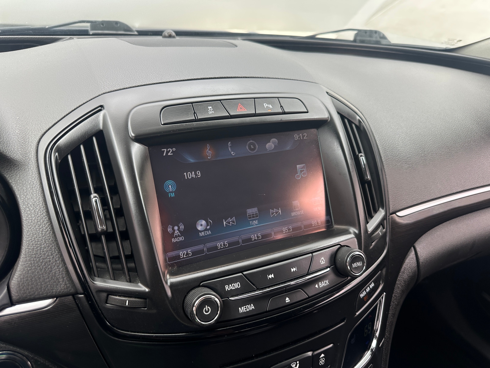Thumbnail: 2016 Buick Regal - 3