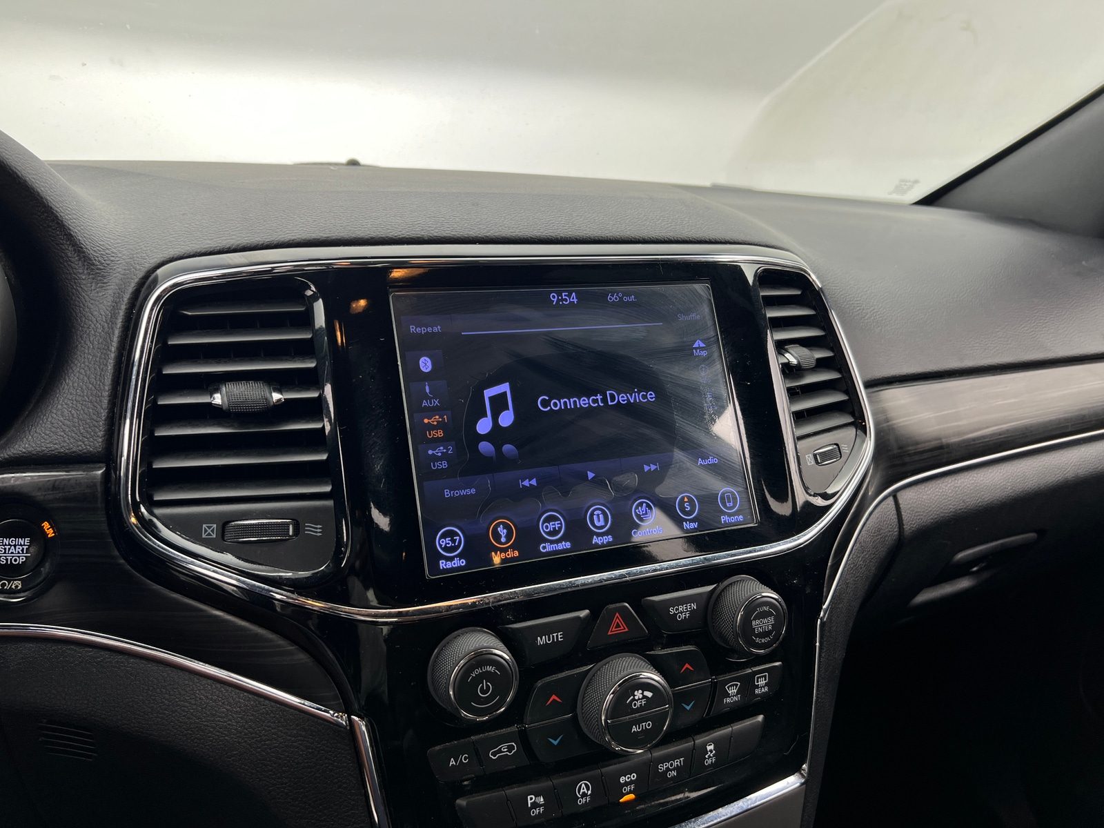 Thumbnail: 2019 Jeep Grand Cherokee - 3